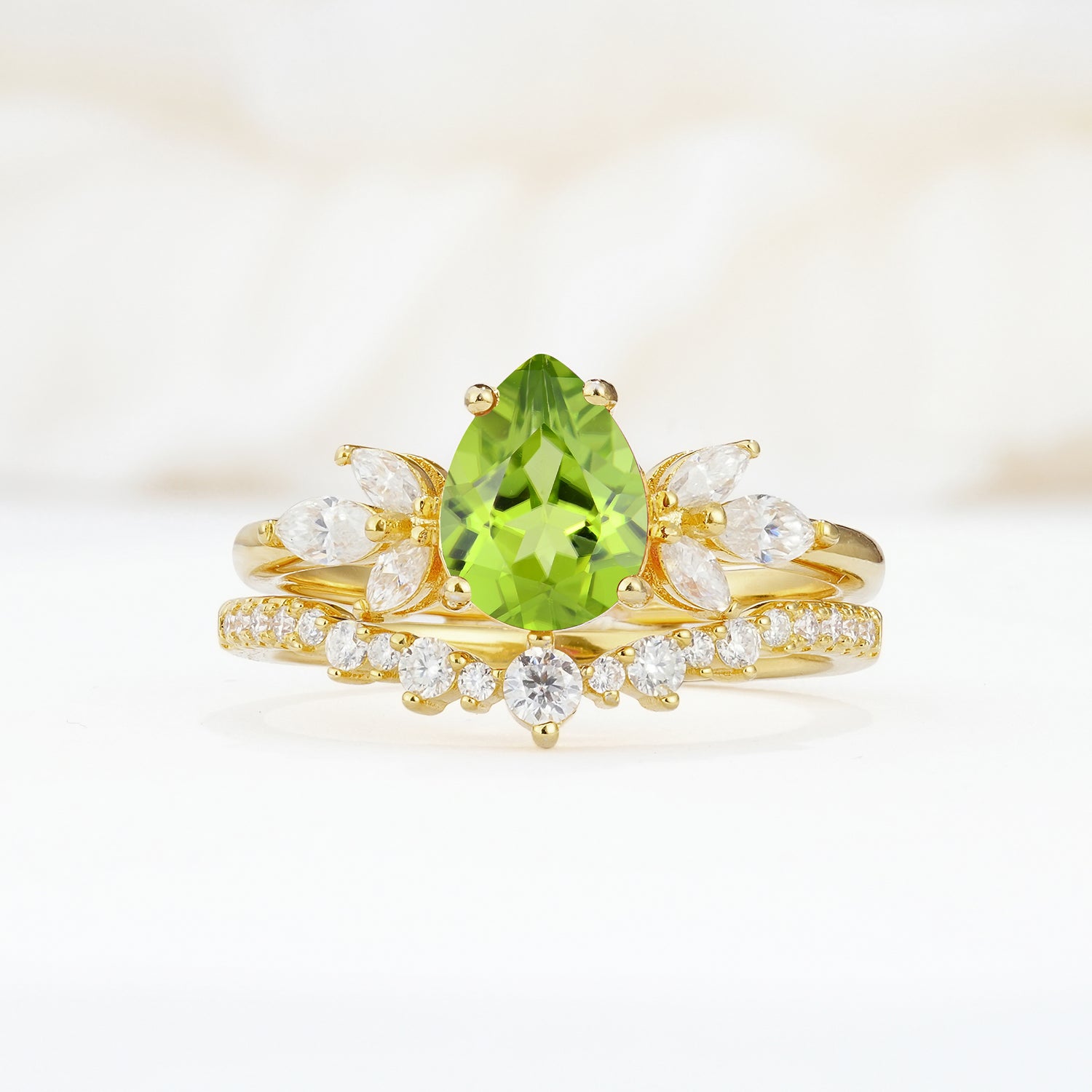 SR17165 Peridot Ring - Yellow-Gold
