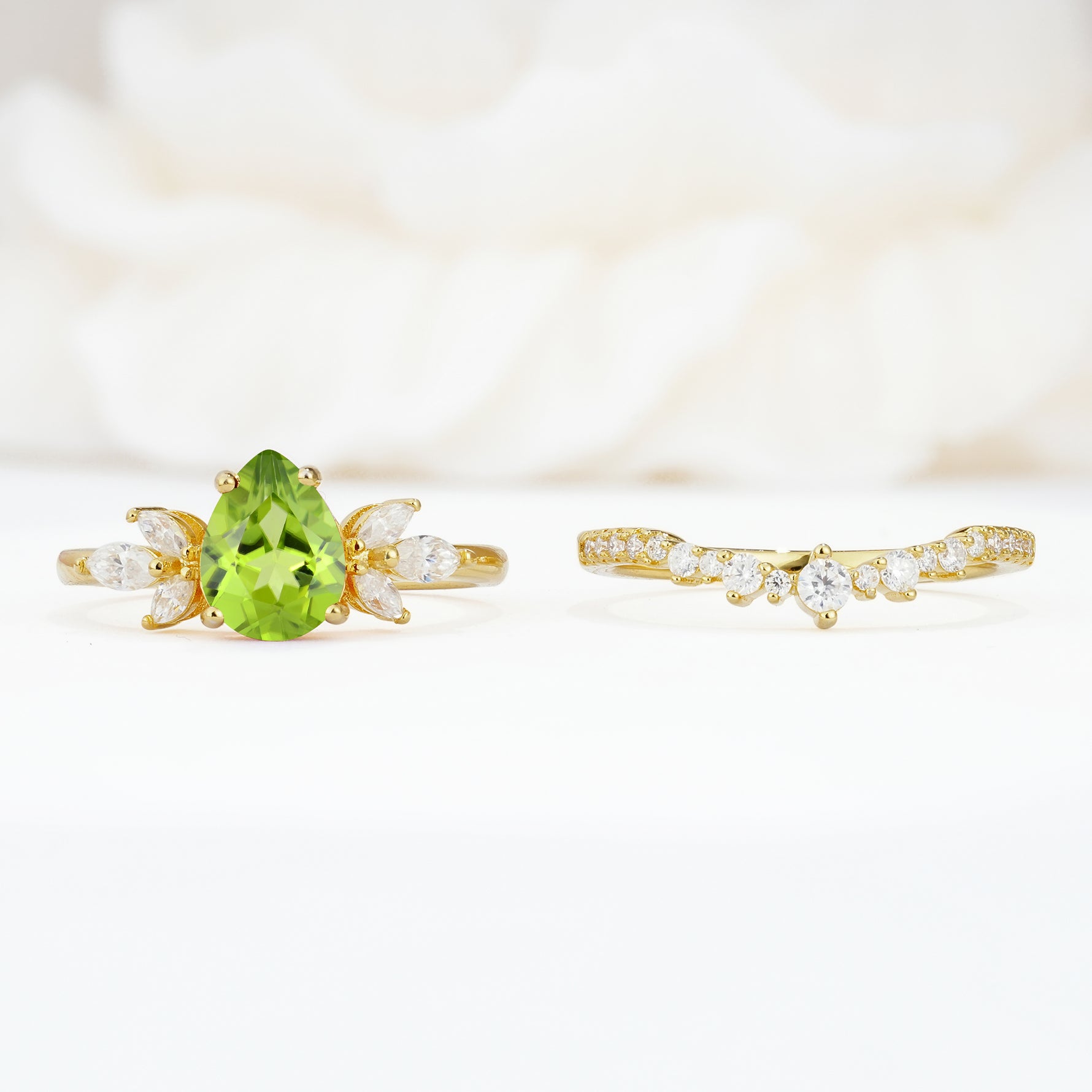 SR17165 Peridot Ring - White-Gold