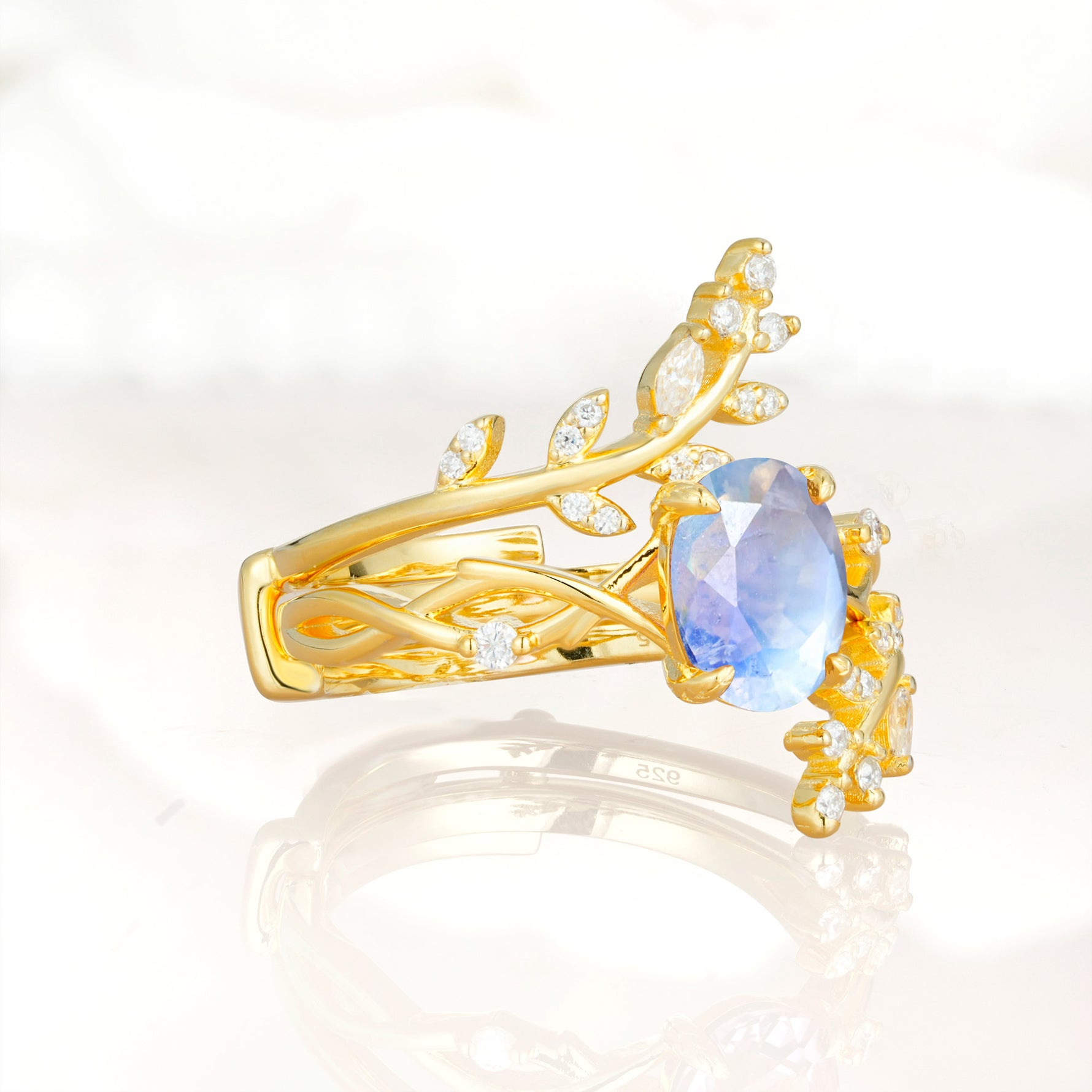 SR17167 Moonstone Ring - White-Gold