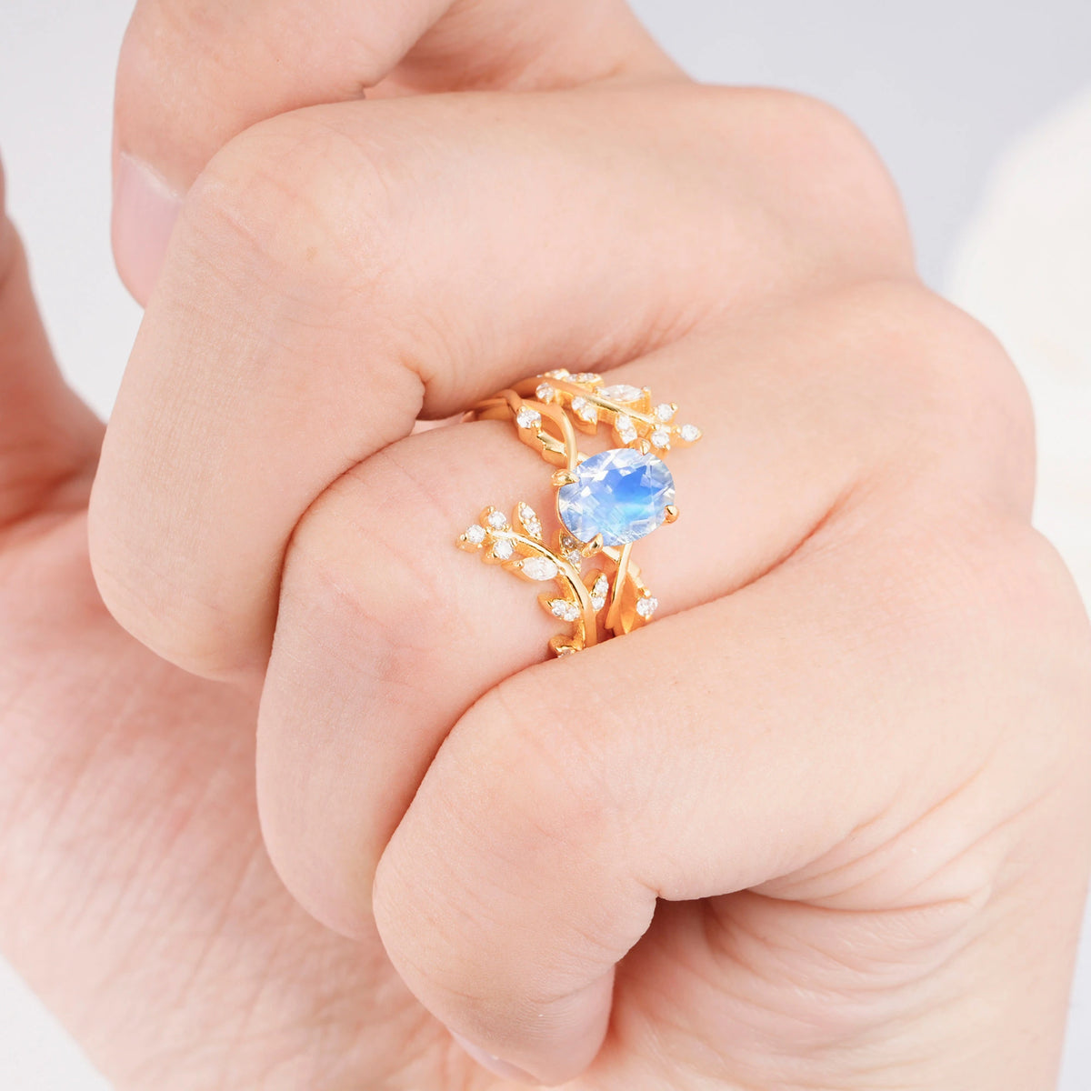 SR17167 Moonstone Ring - Rose-Gold