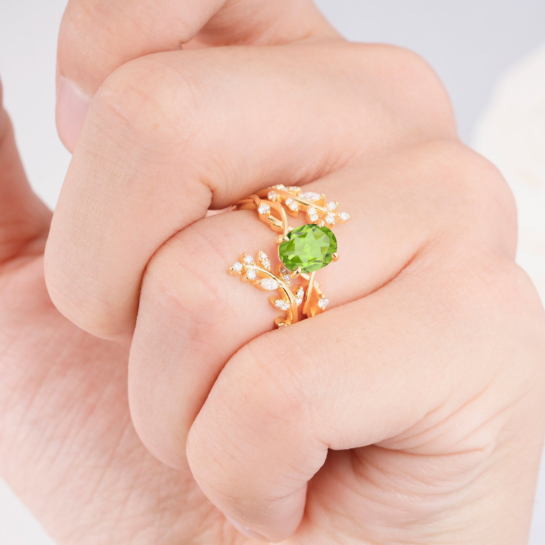 SR17167 Peridot Ring - Rose-Gold