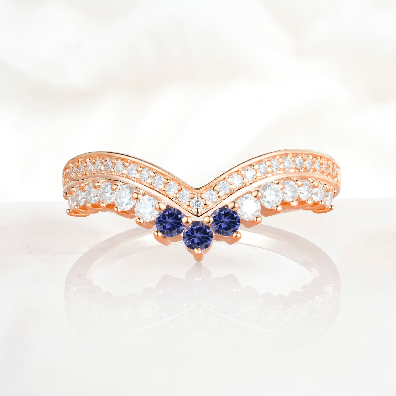 Vintage Round Cut Curved Chevron Tanzanite Ring Set for Women