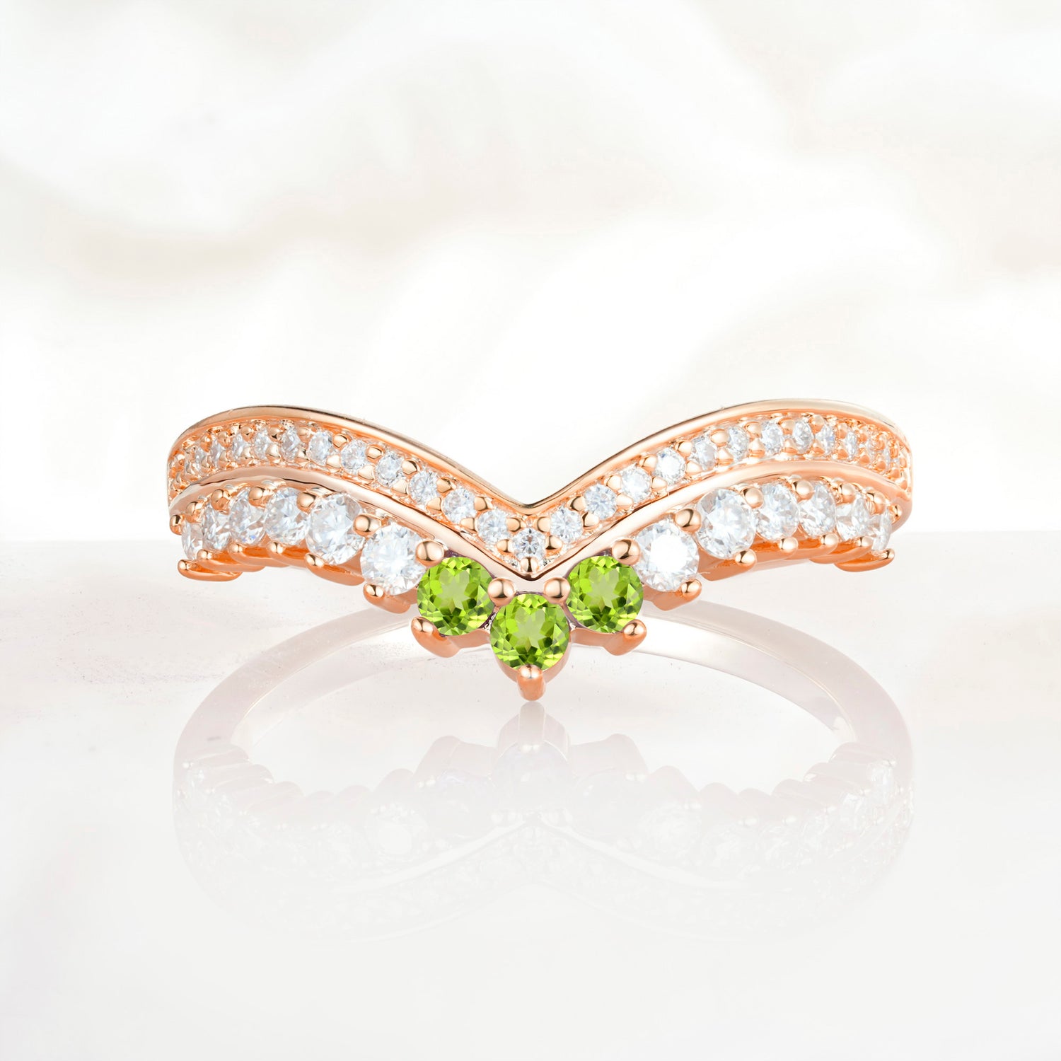 Vintage Round Cut Curved Chevron Peridot Ring Set for Women