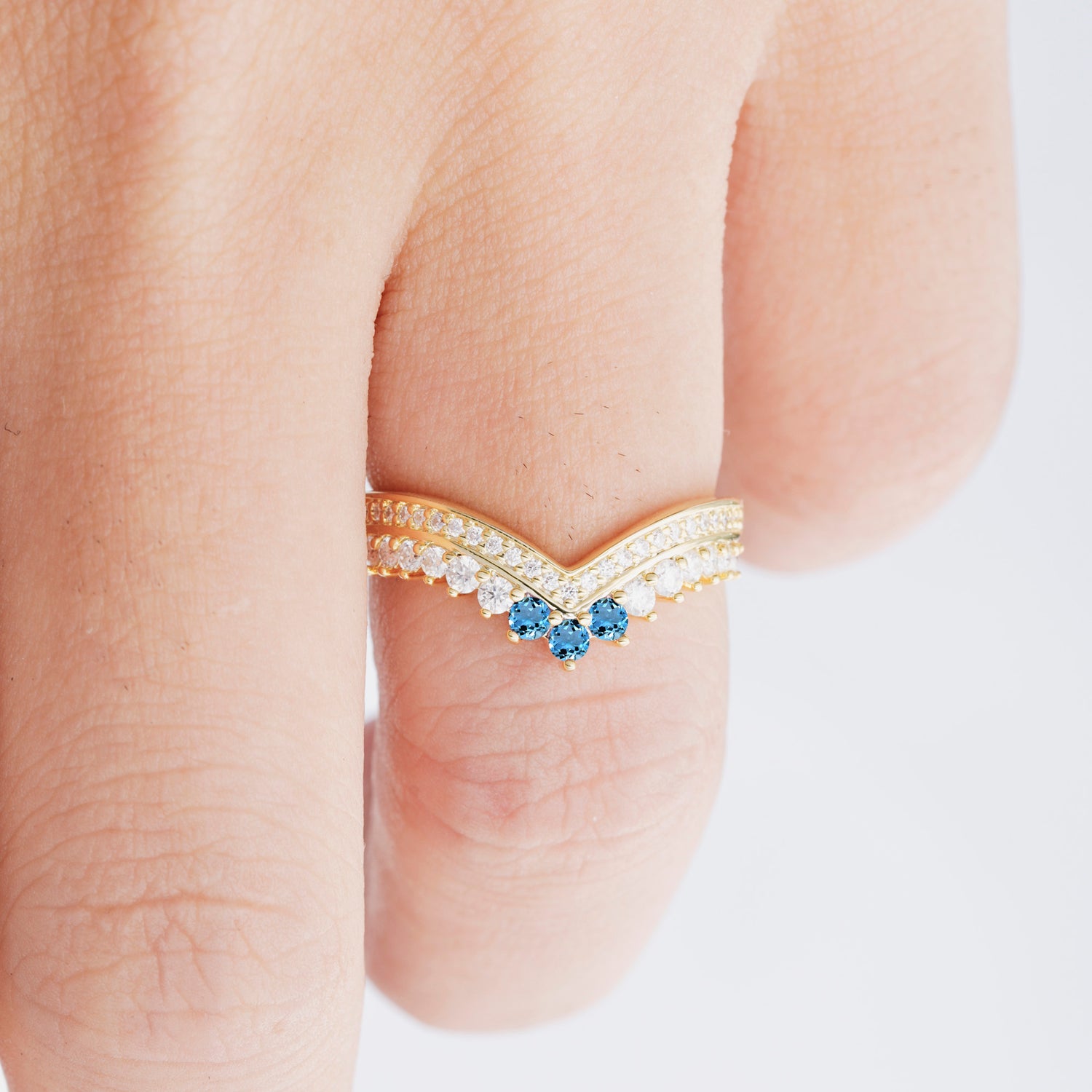 Vintage Round Cut Curved Chevron Aquamarine Ring Set for Women