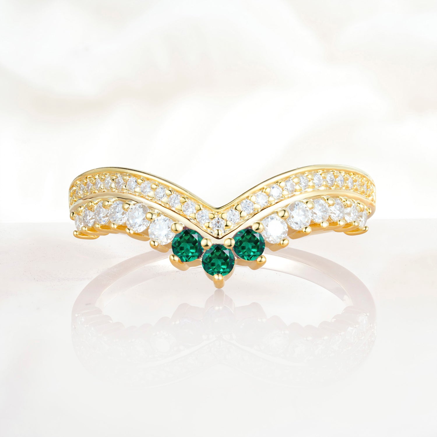 Vintage Round Cut Curved Chevron Emerald Ring Set for Women