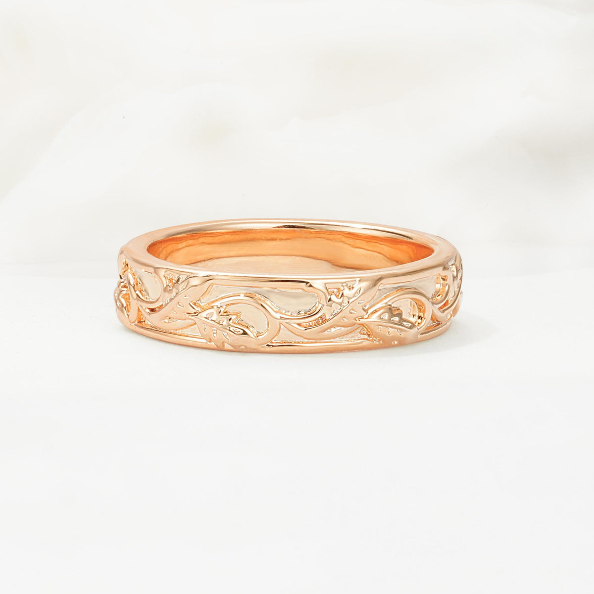 Nature-Inspired Engraved Leaf Vine Moissanite Wedding Band - Additional view