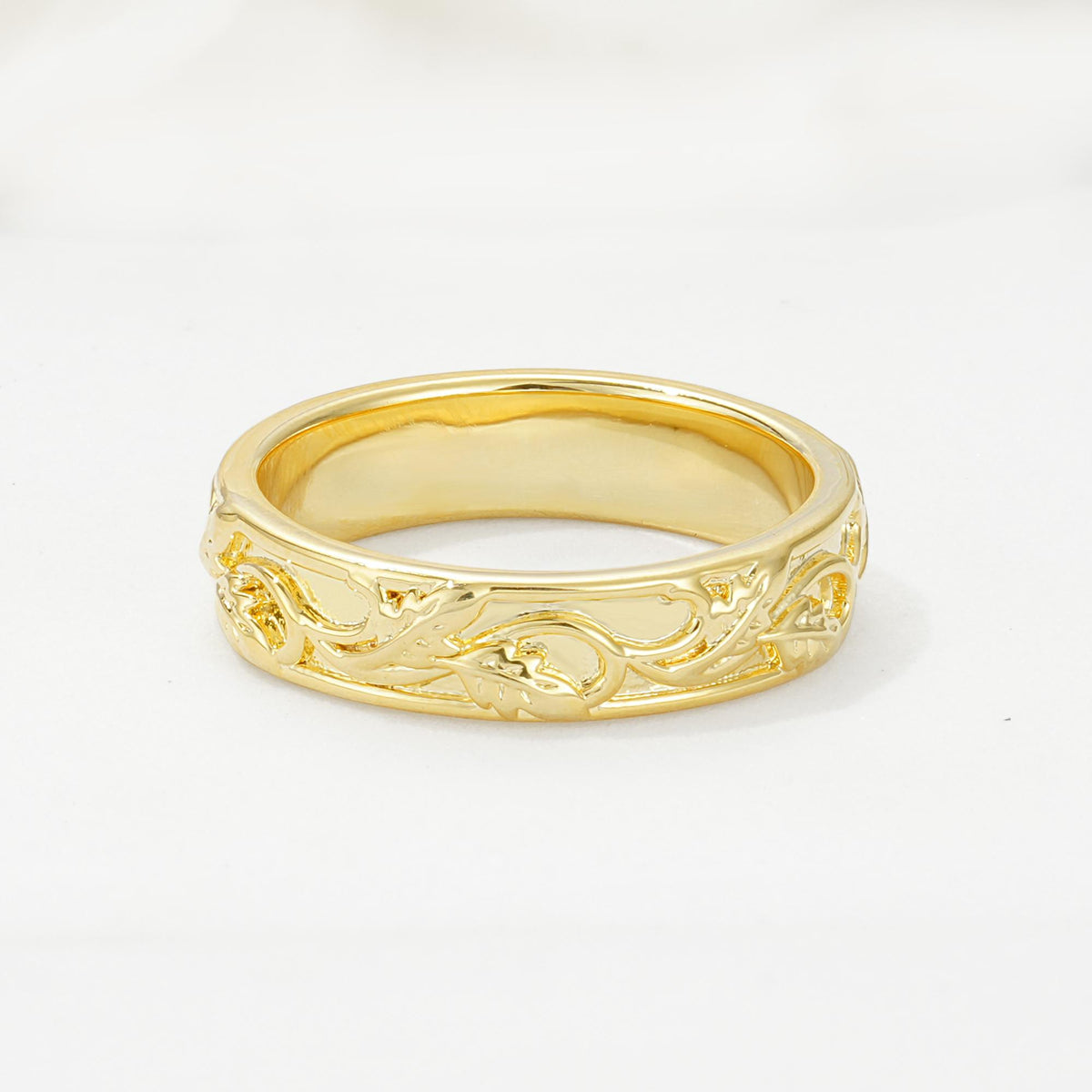 Nature-Inspired Engraved Leaf Vine Moissanite Wedding Band - Additional view