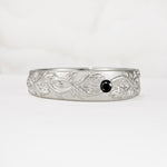 Vintage Leaf Engraved Solitaire Black Onyx Men's Wedding Band - Additional view