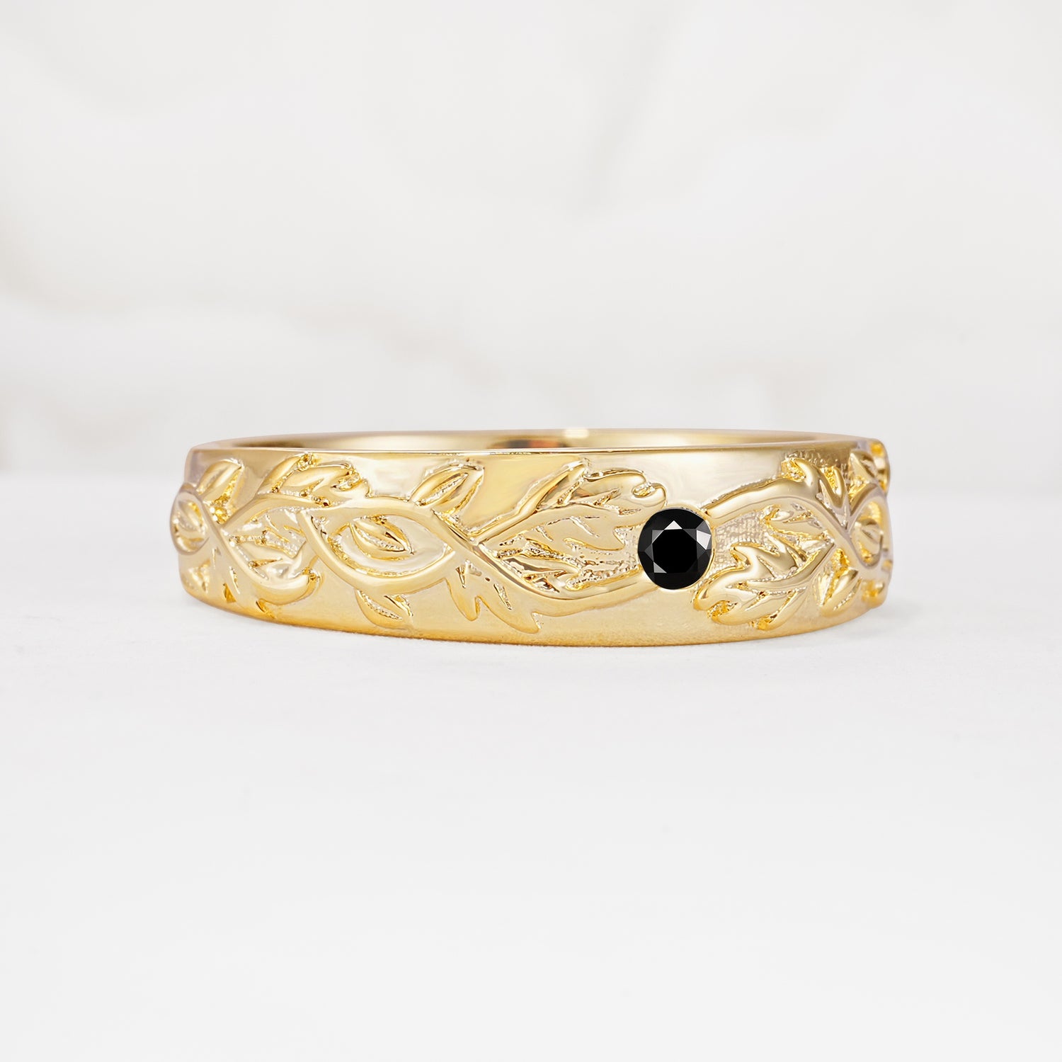 Vintage Leaf Engraved Solitaire Black Onyx Men's Wedding Band - Additional view