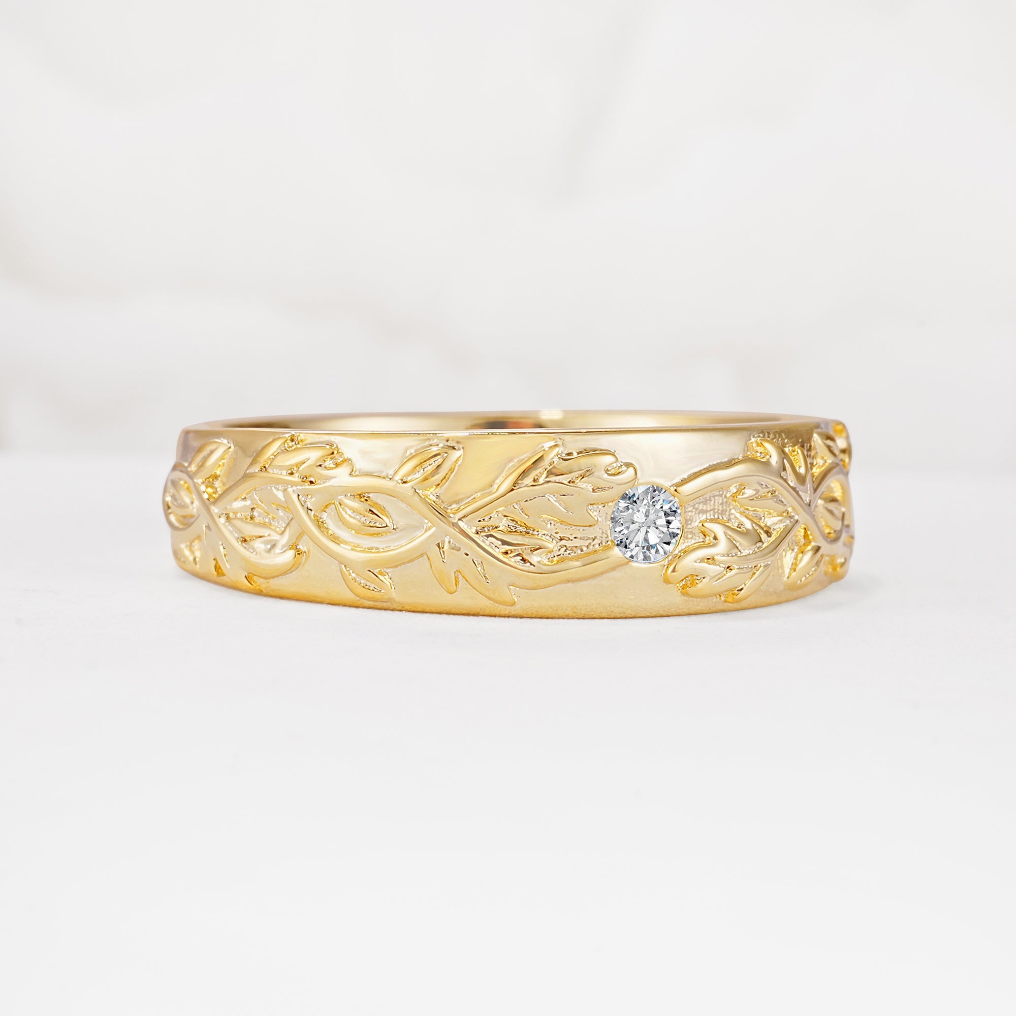 Vintage Leaf Engraved Solitaire Lab Diamond Men's Wedding Band - Additional view