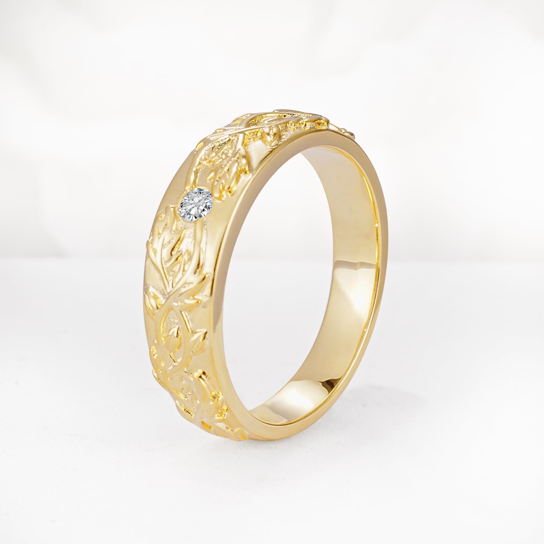 Vintage Leaf Engraved Solitaire Lab Diamond Men's Wedding Band - Additional view