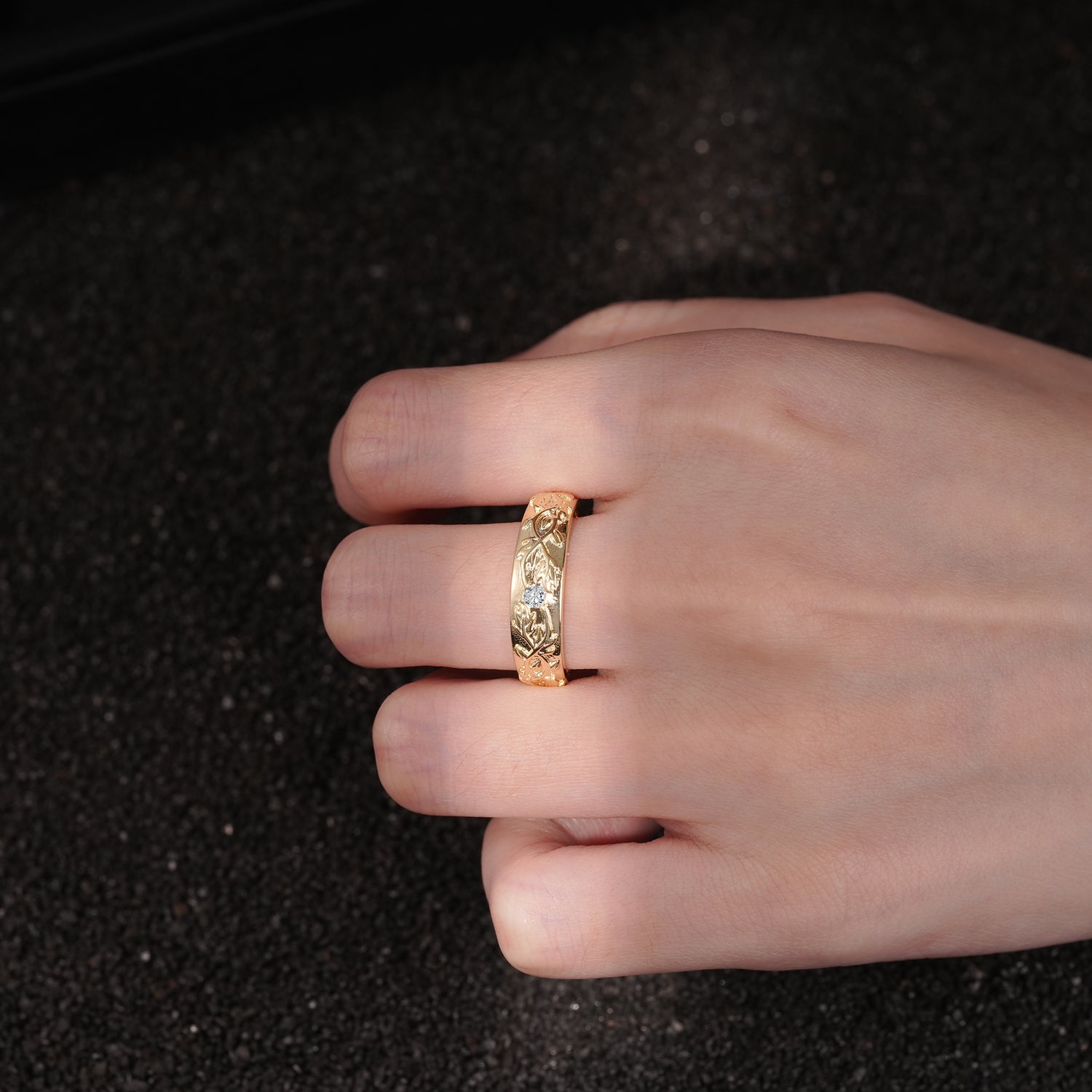 Vintage Leaf Engraved Solitaire Lab-Grown Diamond Men's Wedding Band