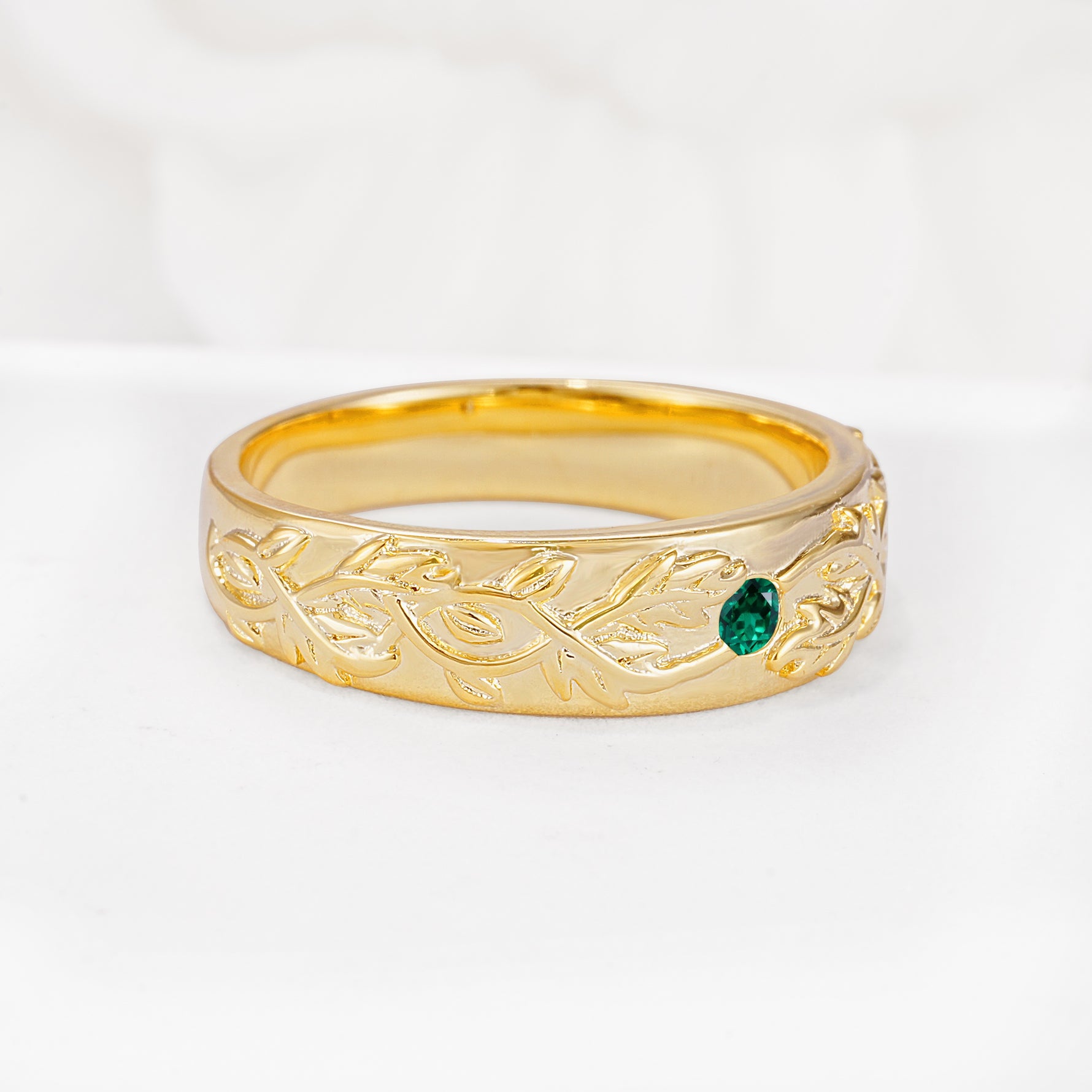 Vintage Leaf Engraved Solitaire Emerald Men's Wedding Band - Additional view
