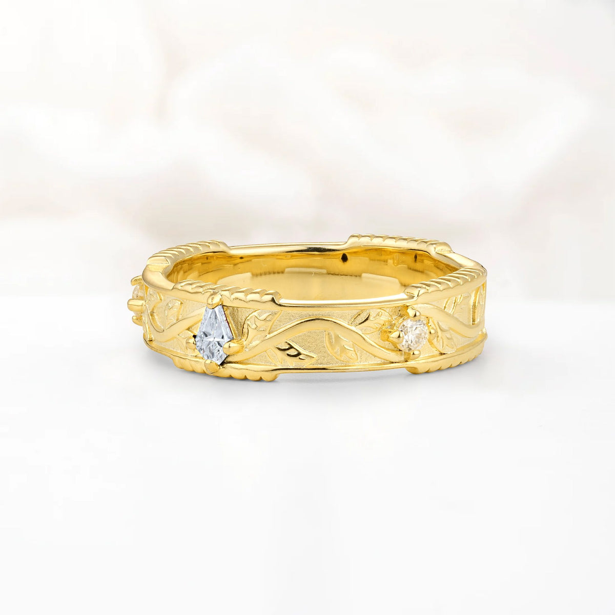 Kite Cut Lab Diamond Leaf Vine Nature-Inspired Men’s Wedding Band - Additional view