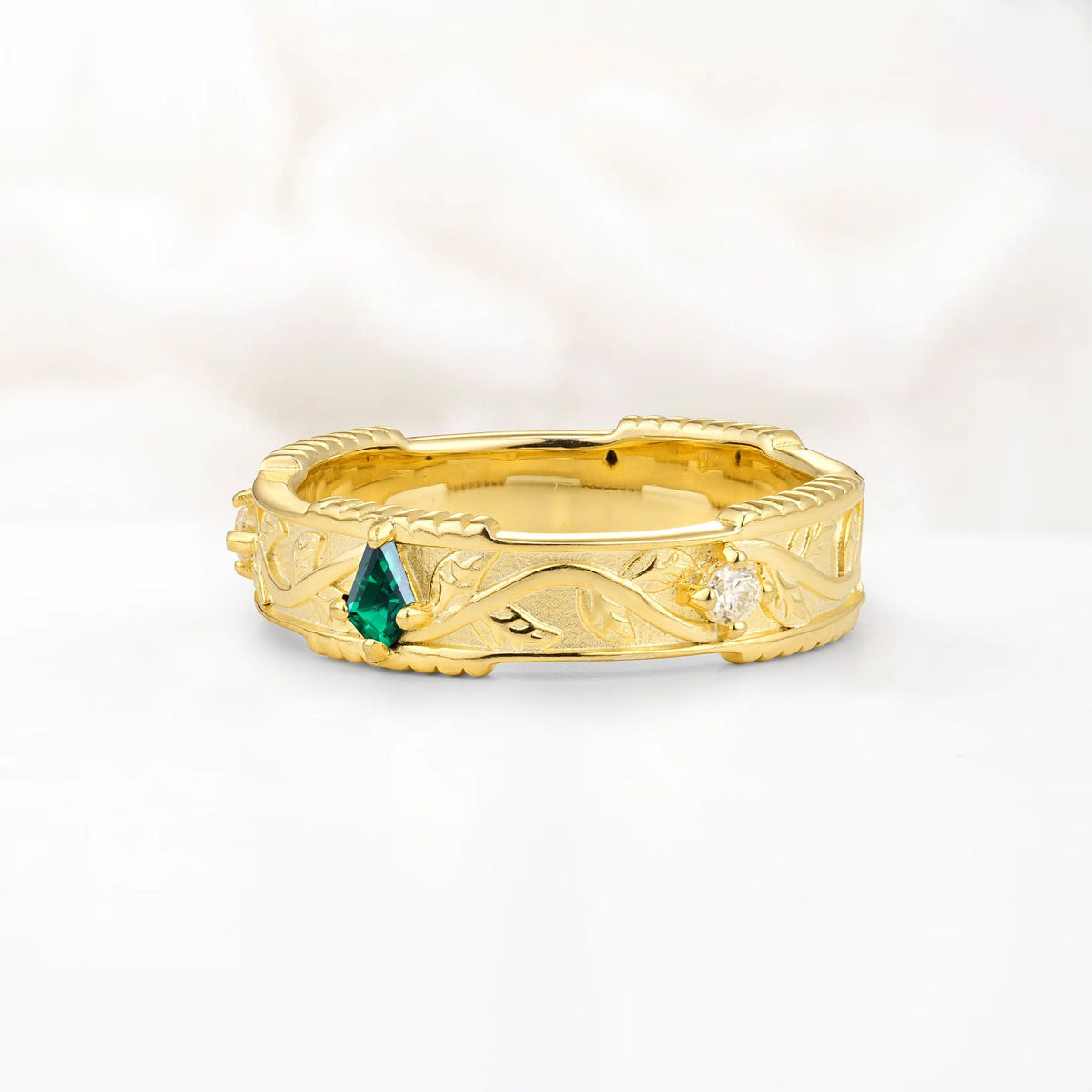 Kite Cut Emerald Leaf Vine Nature-Inspired Men’s Wedding Band - Additional view