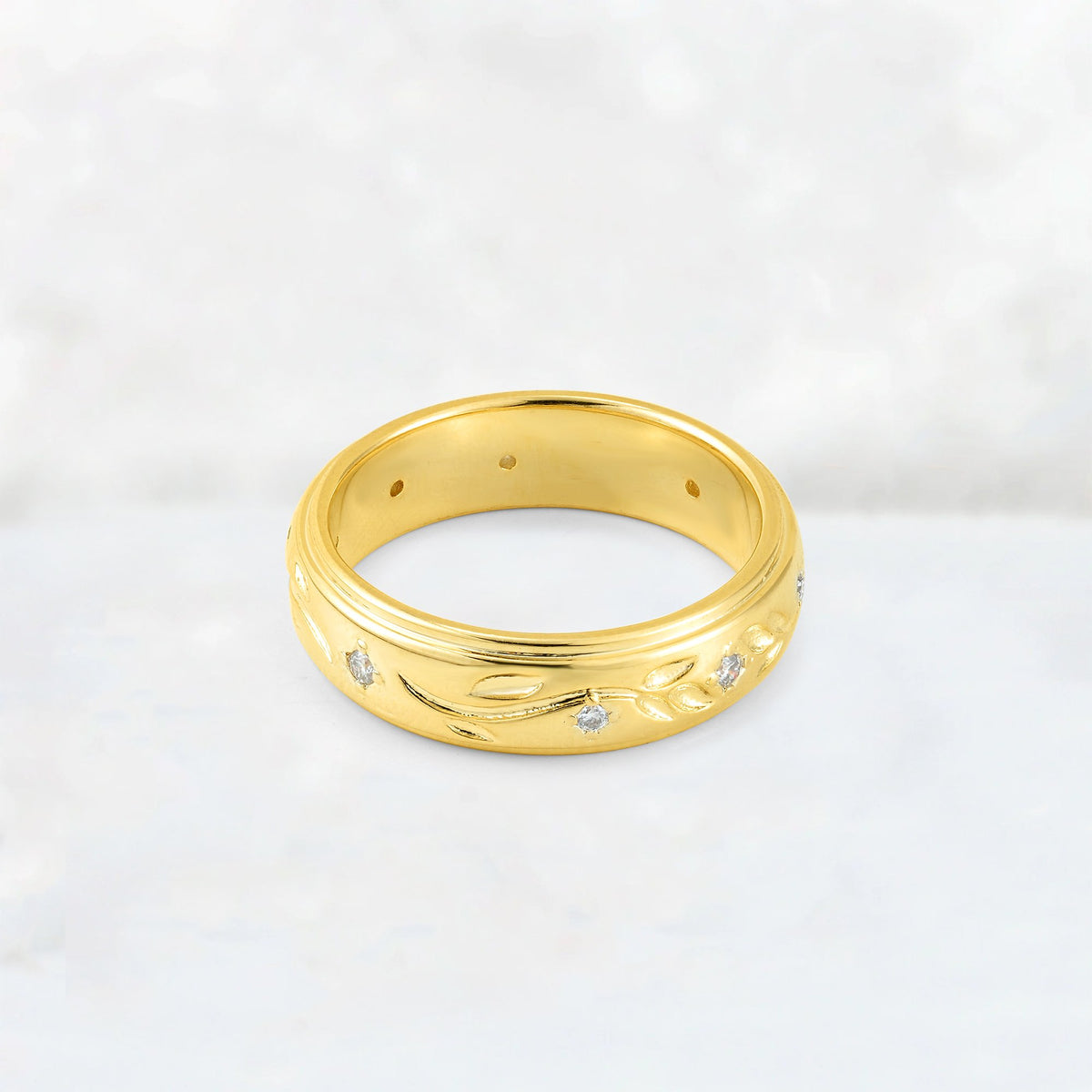 Round Cut Moissanite Vine Engraved Men’s Wedding Band - Additional view