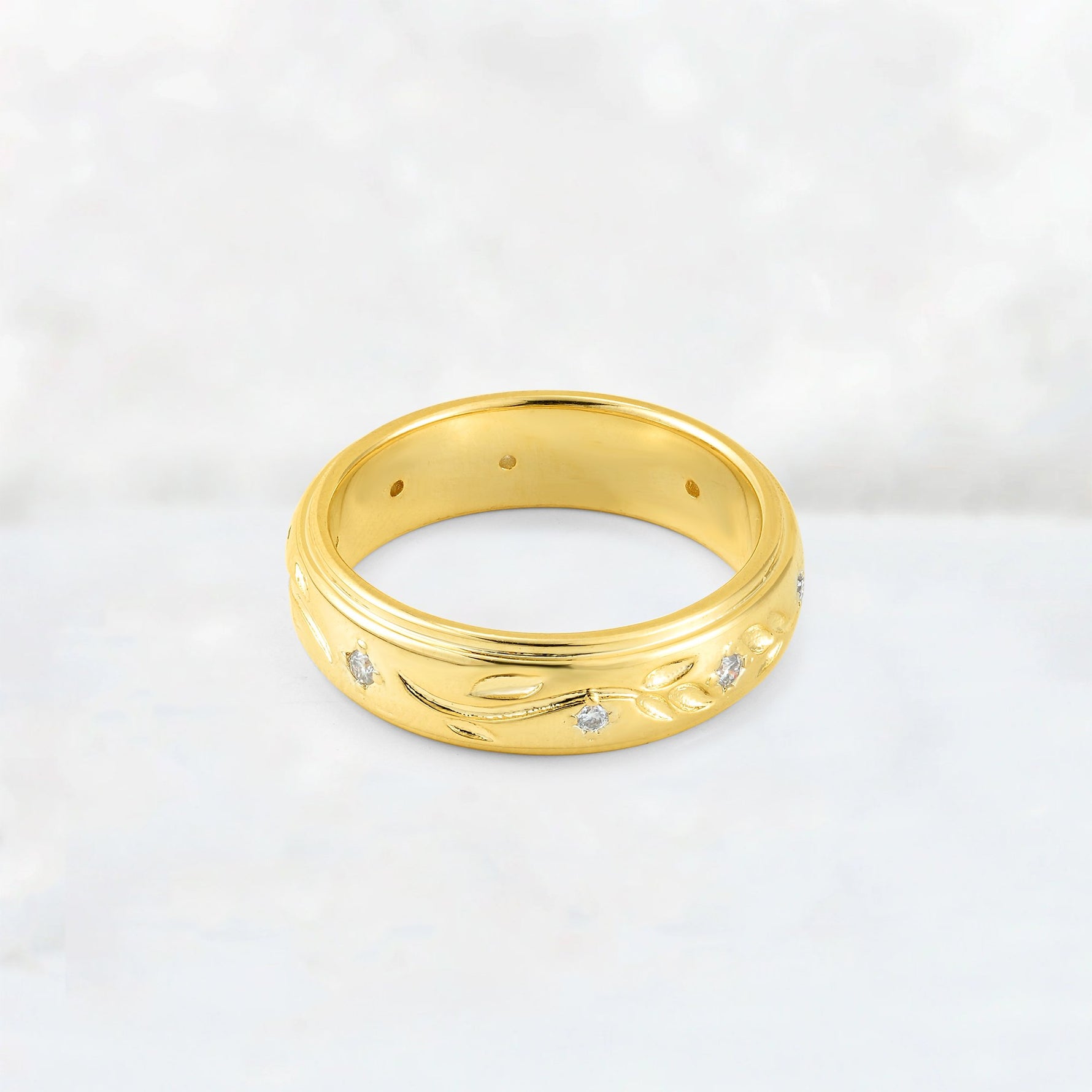 Round Cut Moissanite Vine Engraved Men’s Wedding Band - Additional view