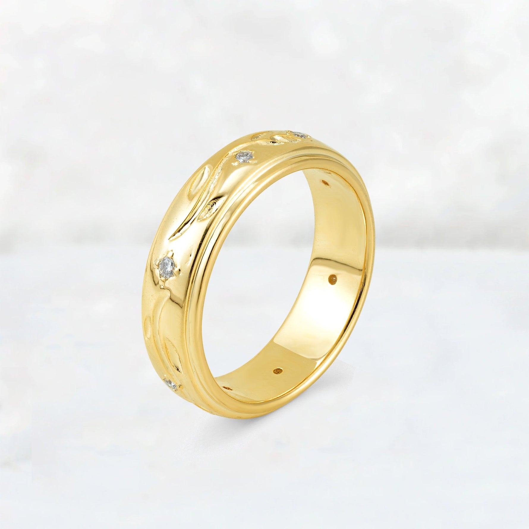 Round Cut Moissanite Vine Engraved Men’s Wedding Band - Additional view