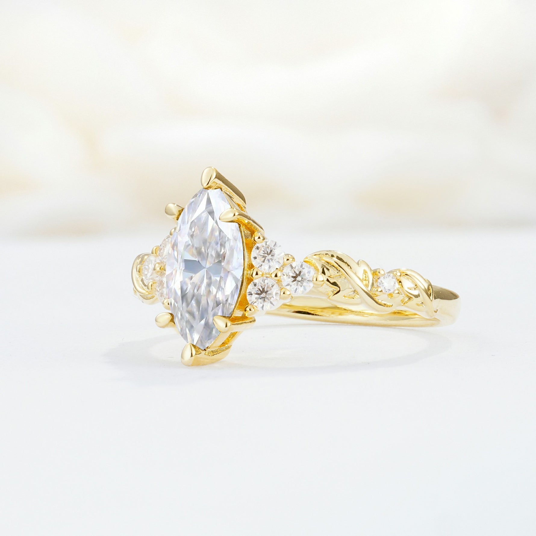 SR17467 Moissanite Ring - White-Gold