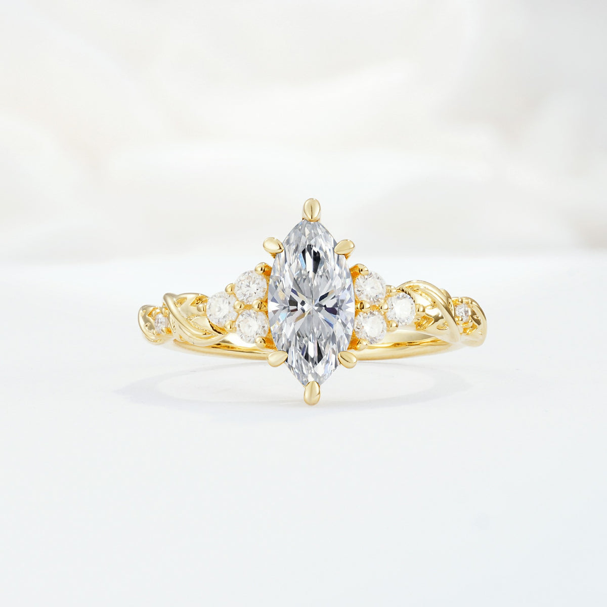 SR17467 Lab Diamond Ring - Yellow-Gold