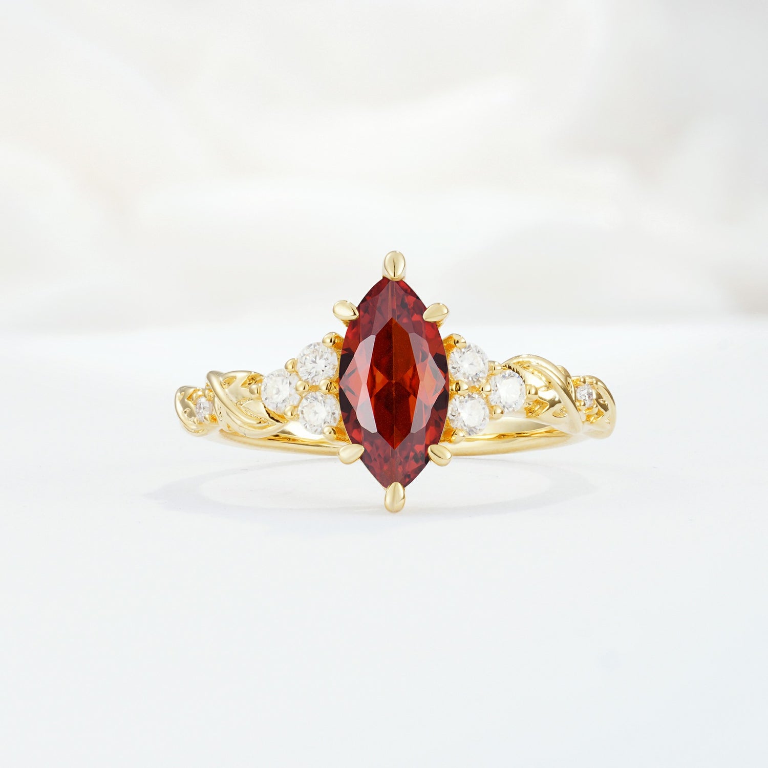 SR17467 Garnet Ring - Yellow-Gold