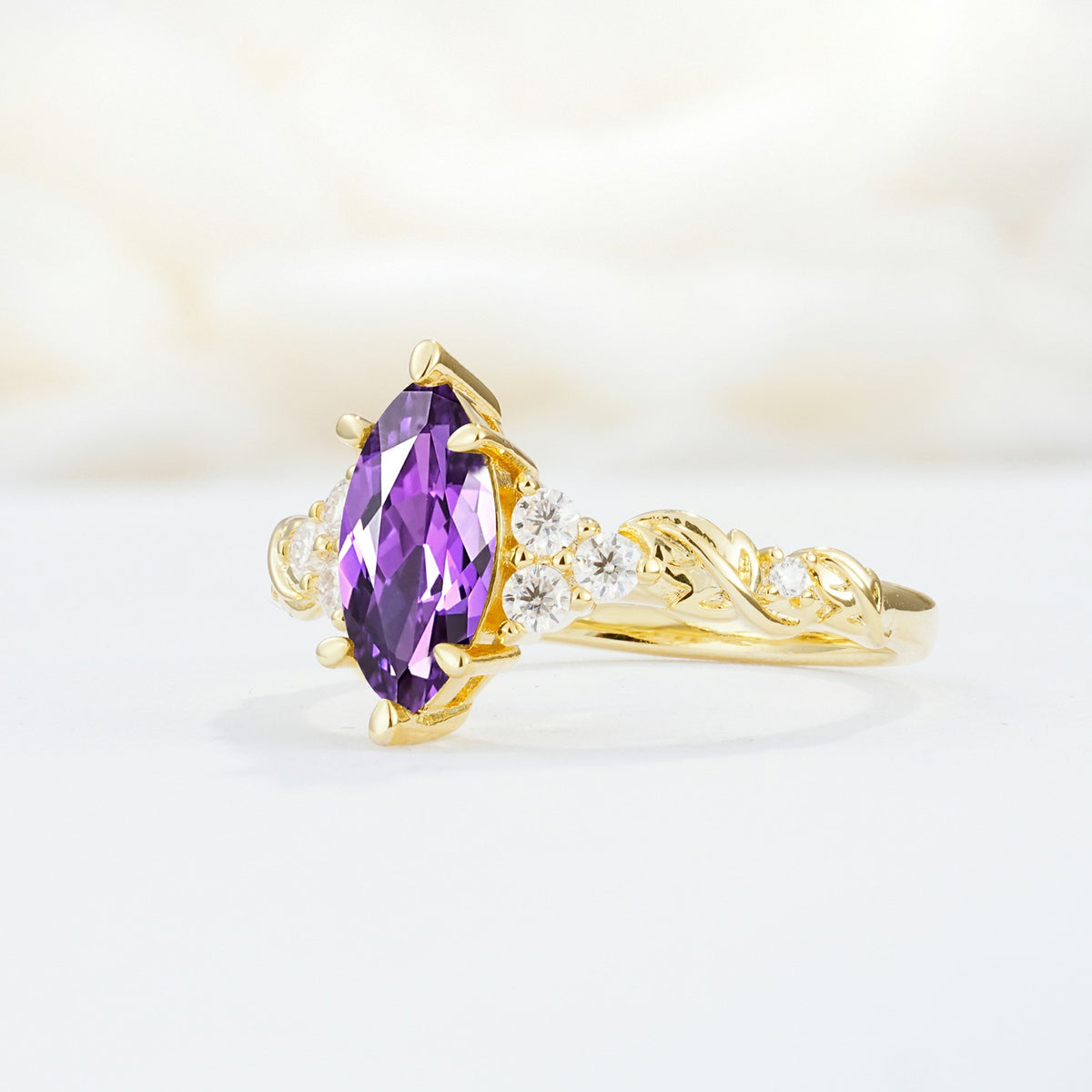 SR17467 Amethyst Ring - White-Gold