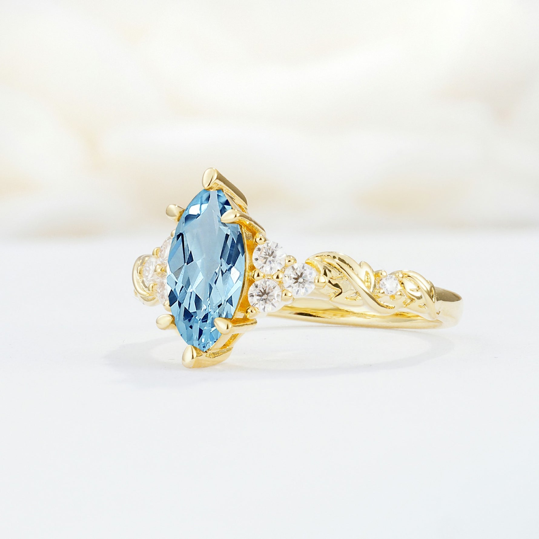 SR17467 Aquamarine Ring - White-Gold