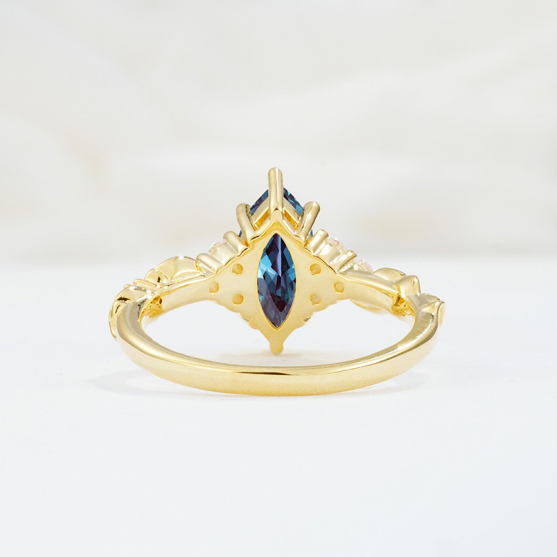 SR17467 Alexandrite Ring - Additional view