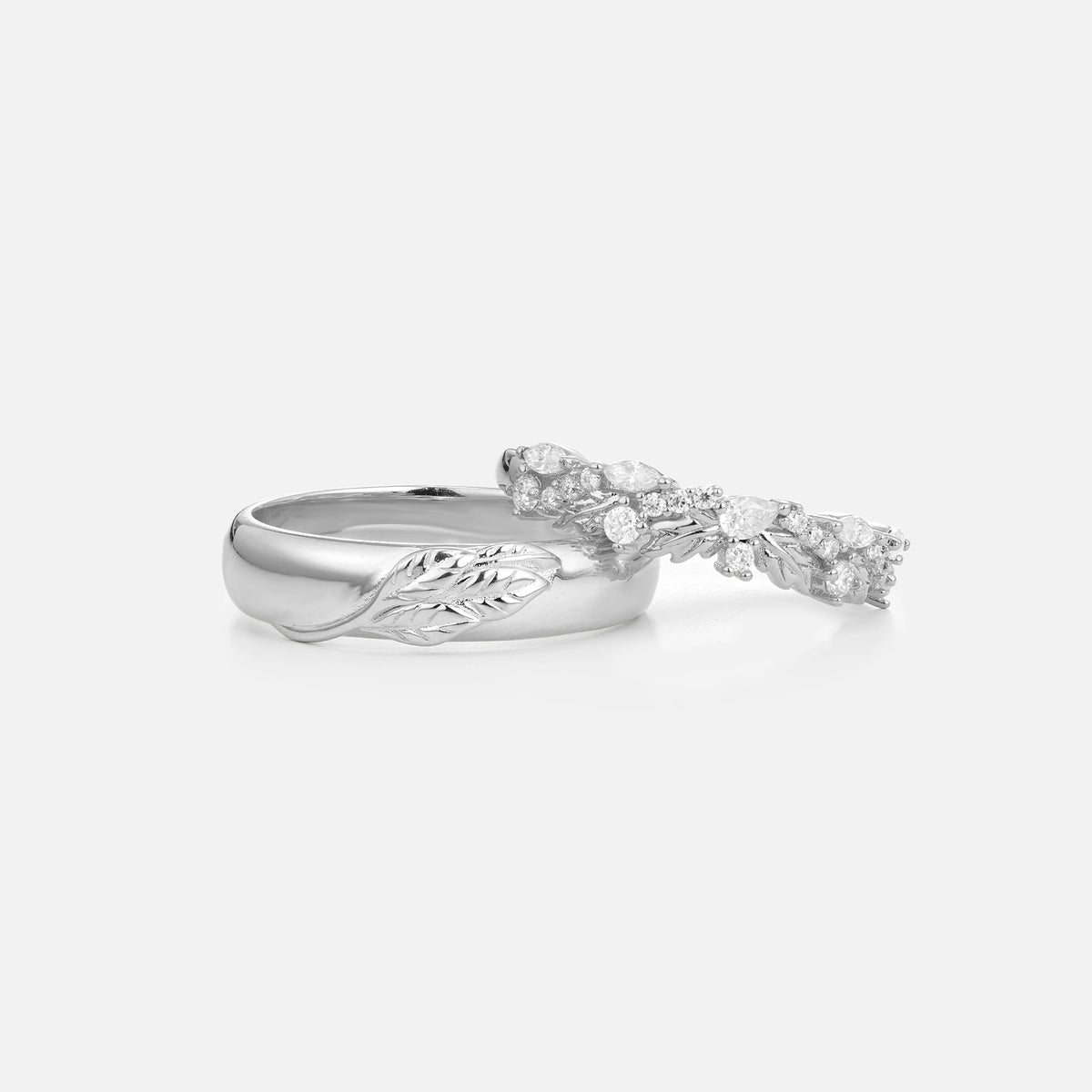 Nature-Inspired Pear Moissanite Leaf His and Hers Couple Ring