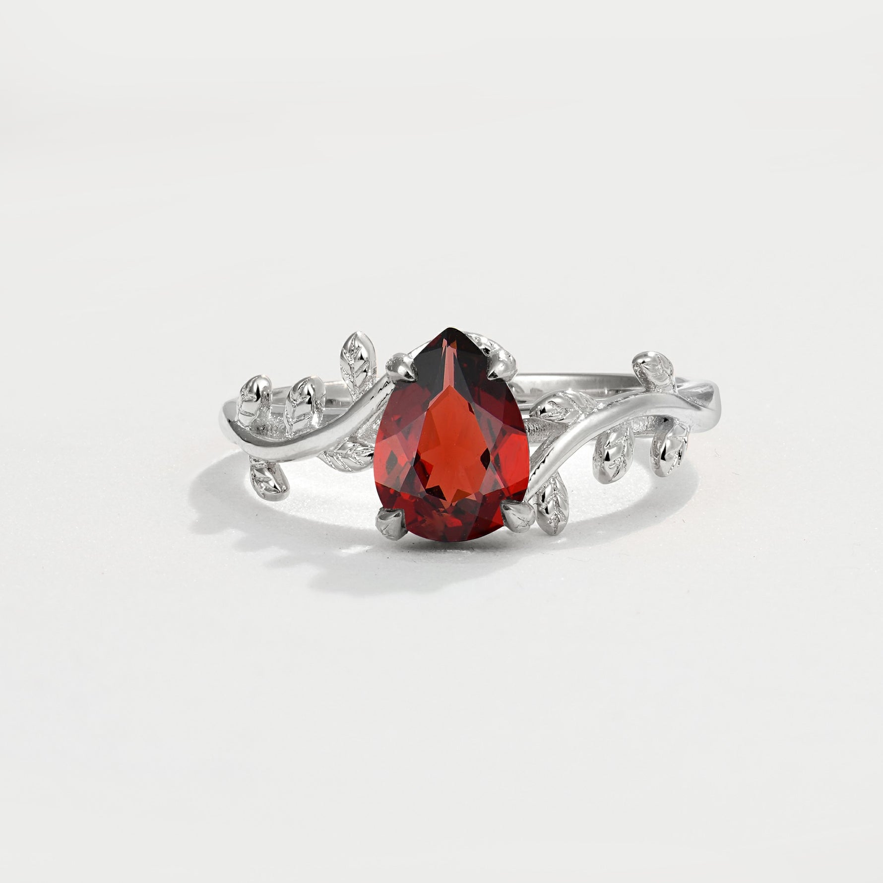 SR17493 Garnet Ring - Additional view