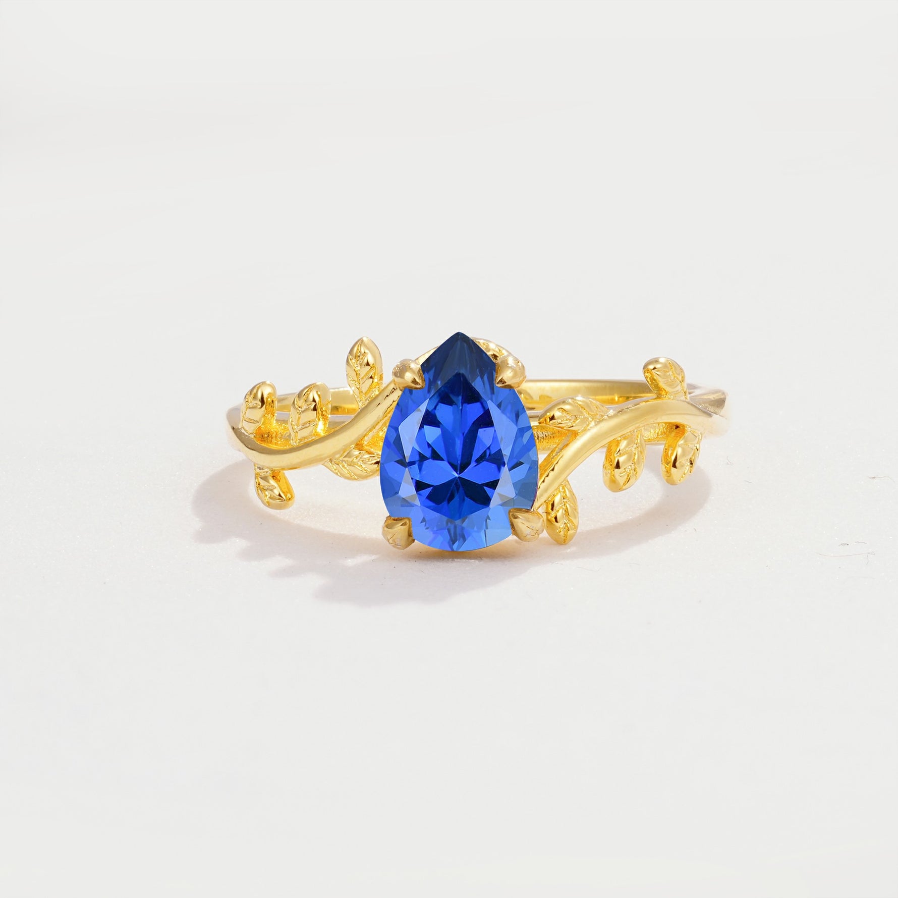 SR17493 Sapphire Ring - Yellow-Gold