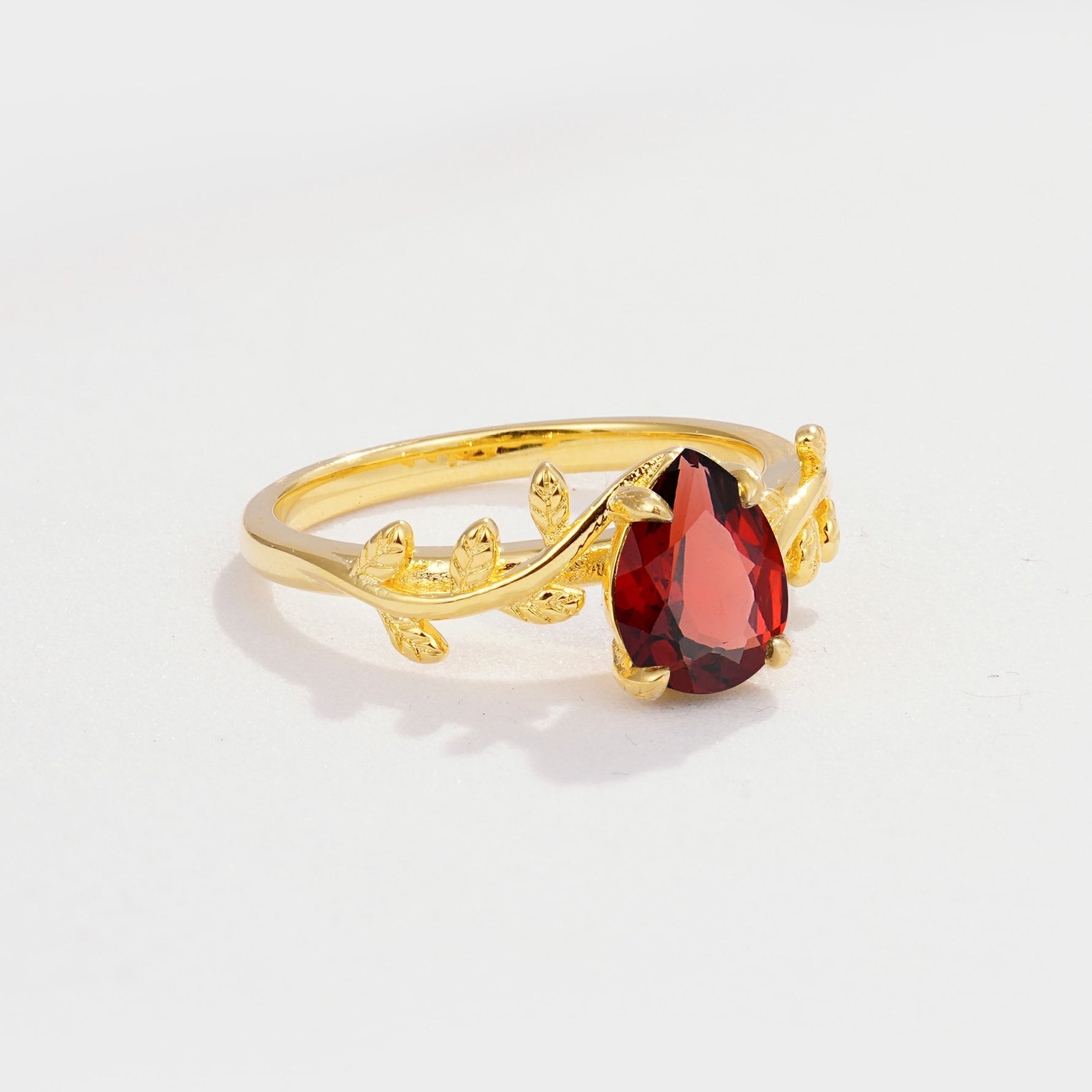 SR17493 Garnet Ring - White-Gold
