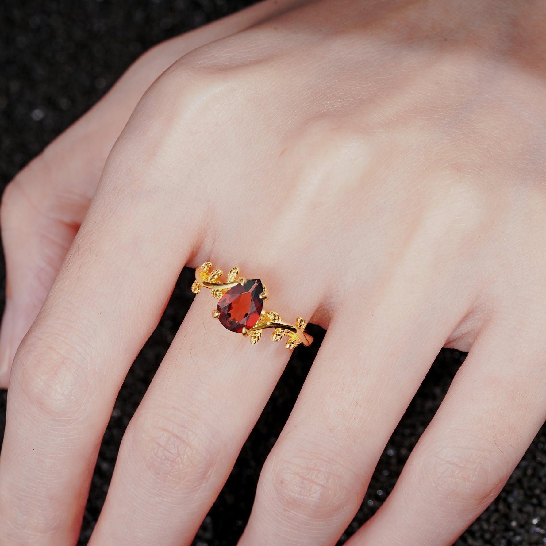 SR17493 Garnet Ring - Rose-Gold