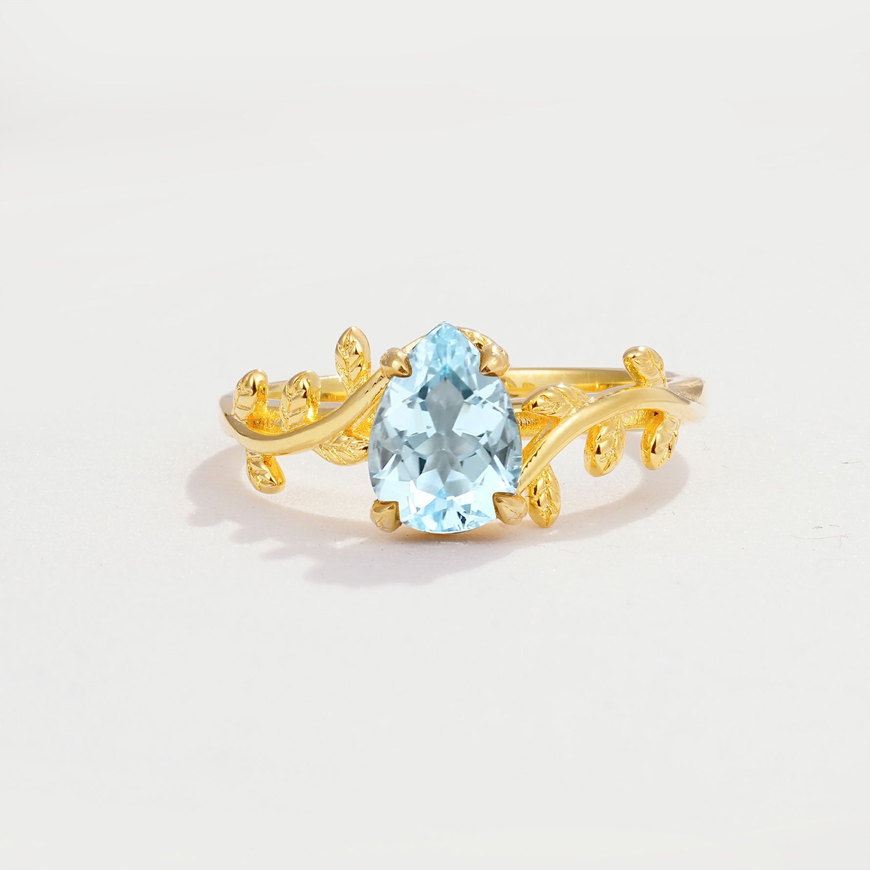 SR17493 Aquamarine Ring - Yellow-Gold