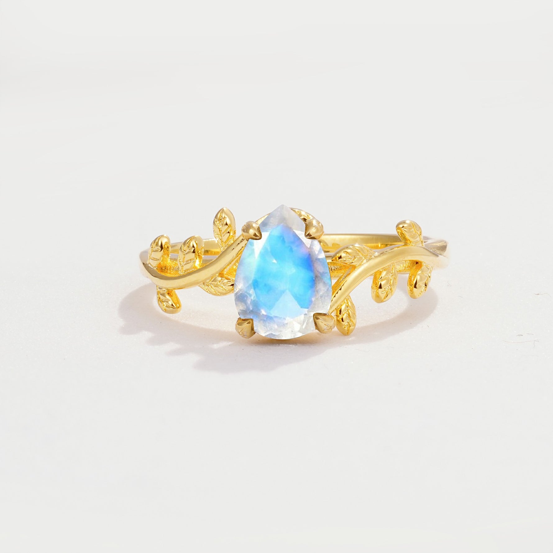 SR17493 Moonstone Ring - Yellow-Gold