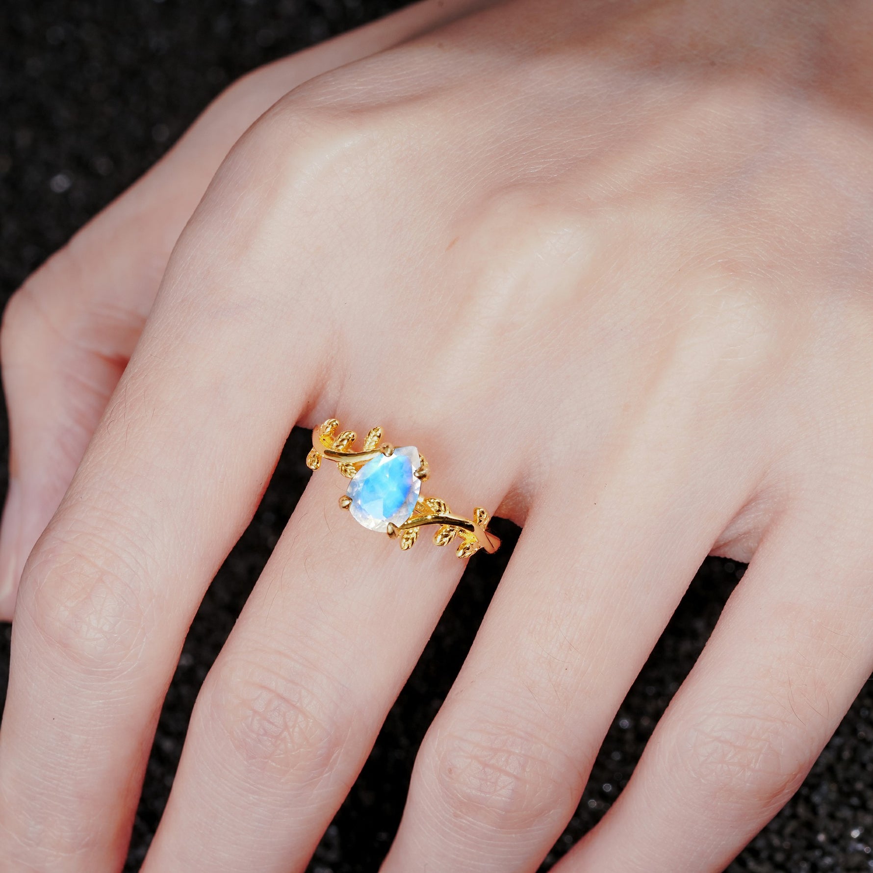 SR17493 Moonstone Ring - Rose-Gold
