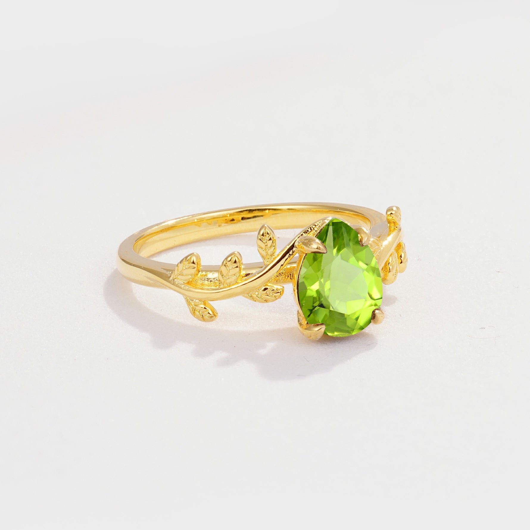 SR17493 Peridot Ring - White-Gold