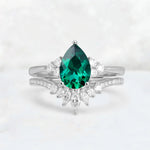 Pear Cut Emerald Floral Chevron Bridal Ring Set - Additional view