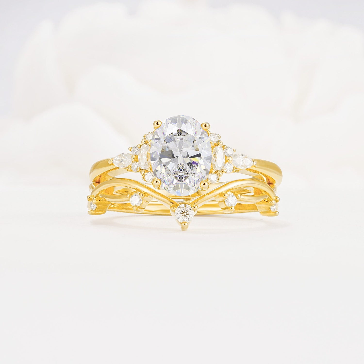 Oval Cut Moissanite Marquise Leaf Vine Bridal Ring Set - Yellow-Gold