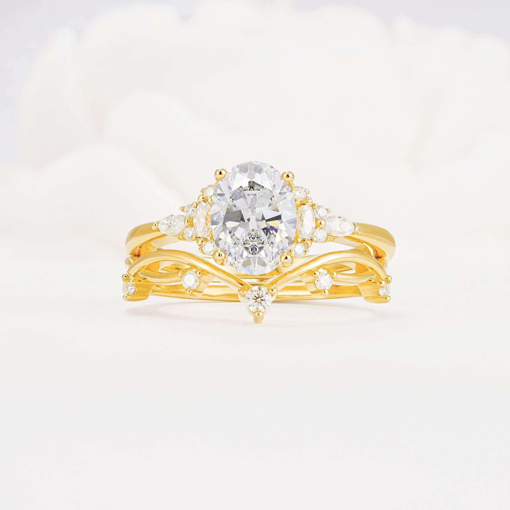 Oval Cut Moissanite Marquise Leaf Vine Bridal Ring Set - Yellow-Gold