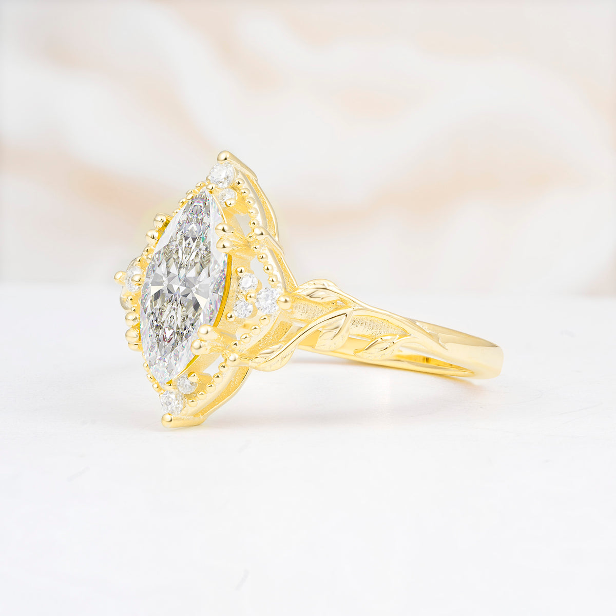 SR17577 Moissanite Ring - White-Gold