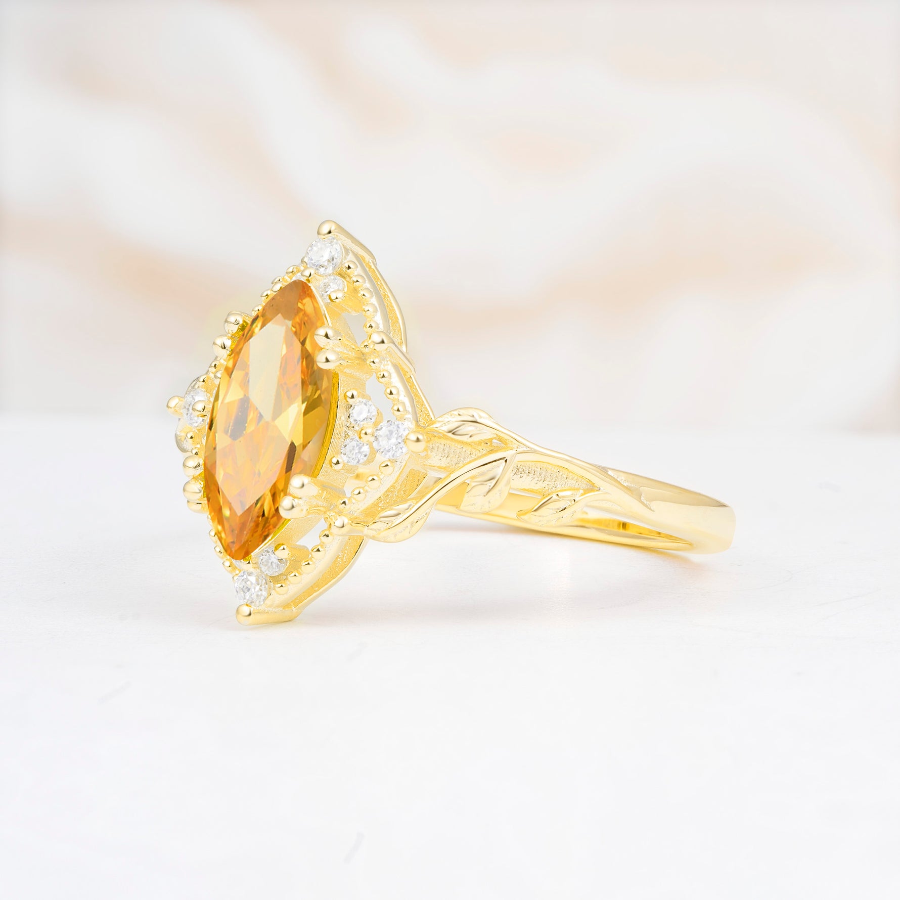 SR17577 Citrine Ring - White-Gold