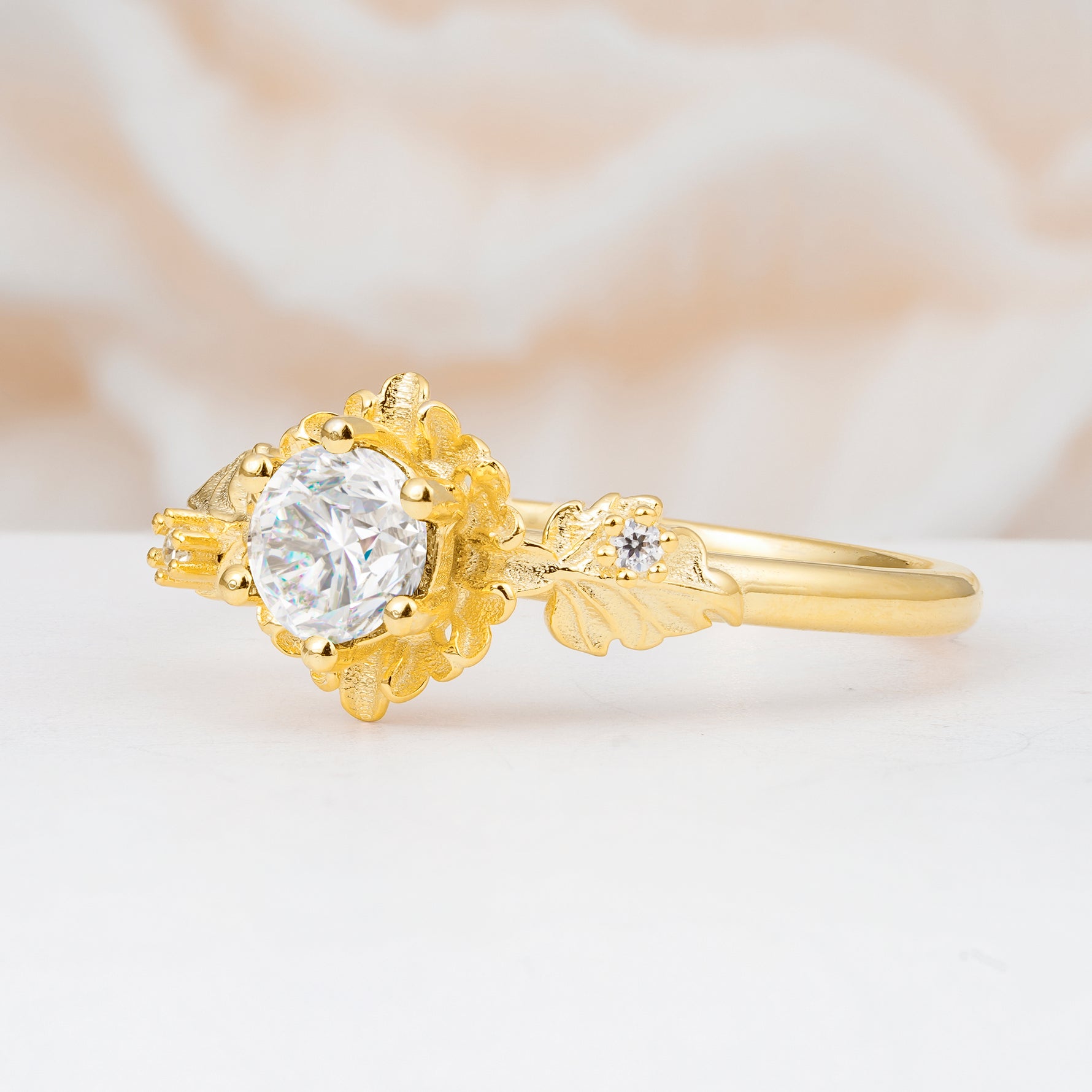 SR17583 Moissanite Ring - White-Gold
