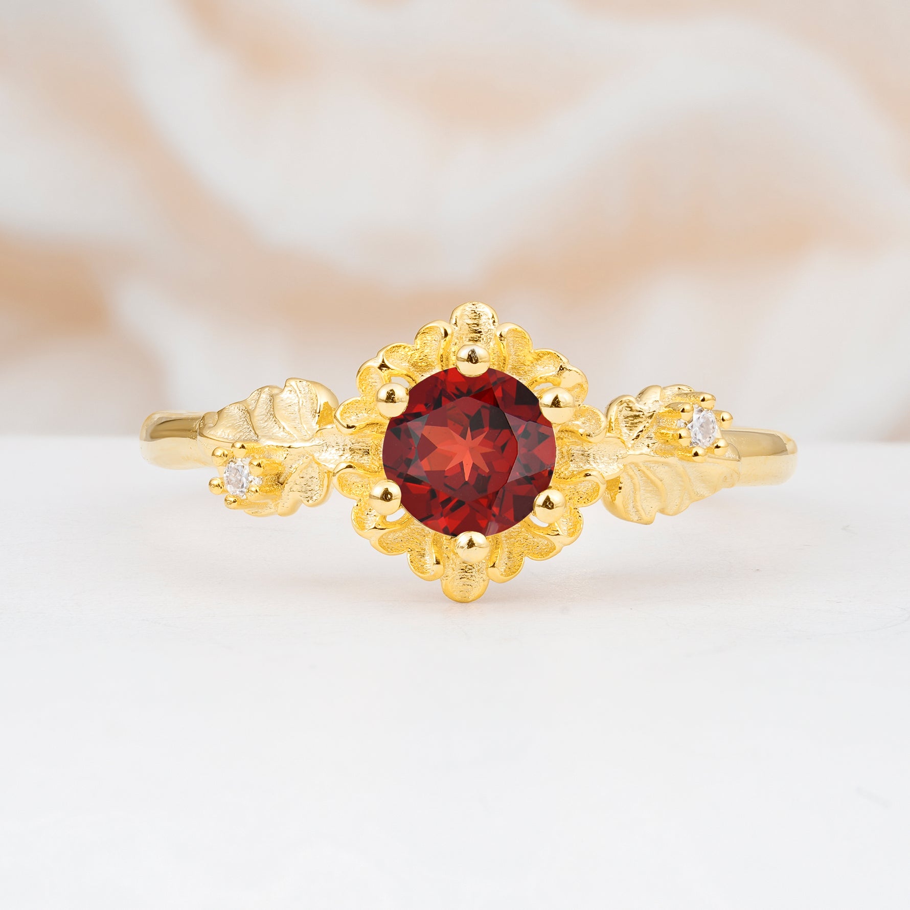 SR17583 Garnet Ring - Yellow-Gold