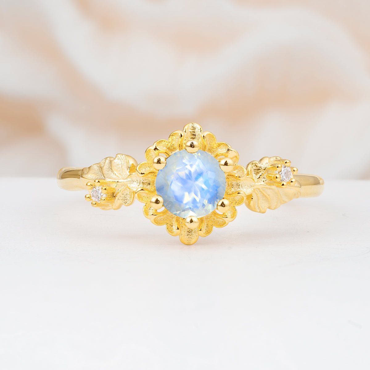 SR17583 Moonstone Ring - Yellow-Gold