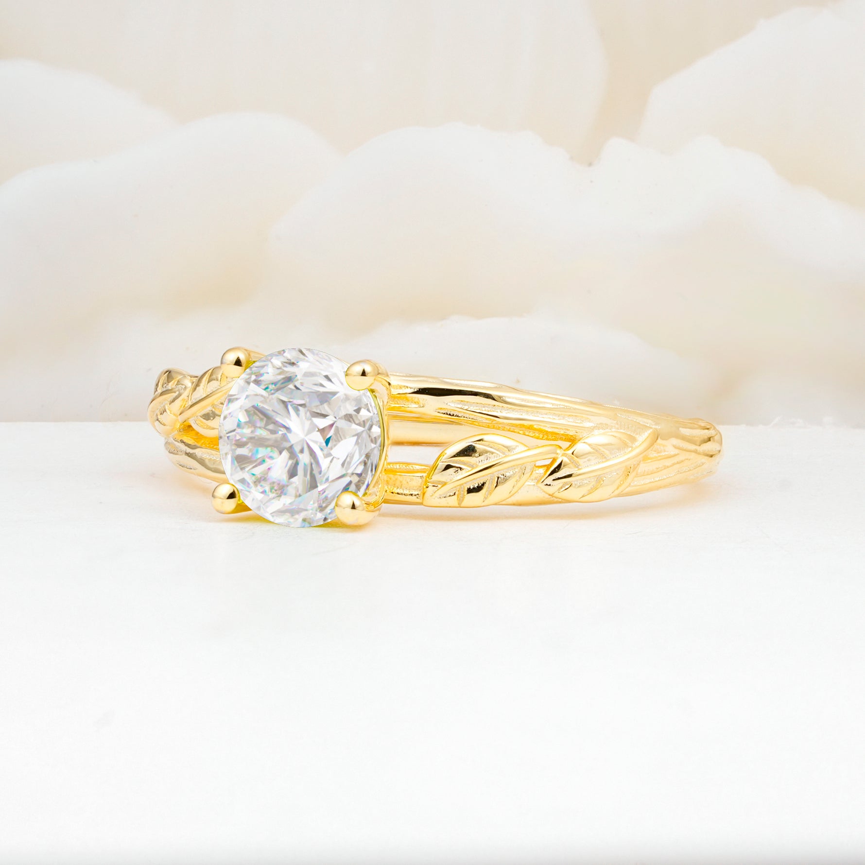 SR17587 Moissanite Ring - White-Gold