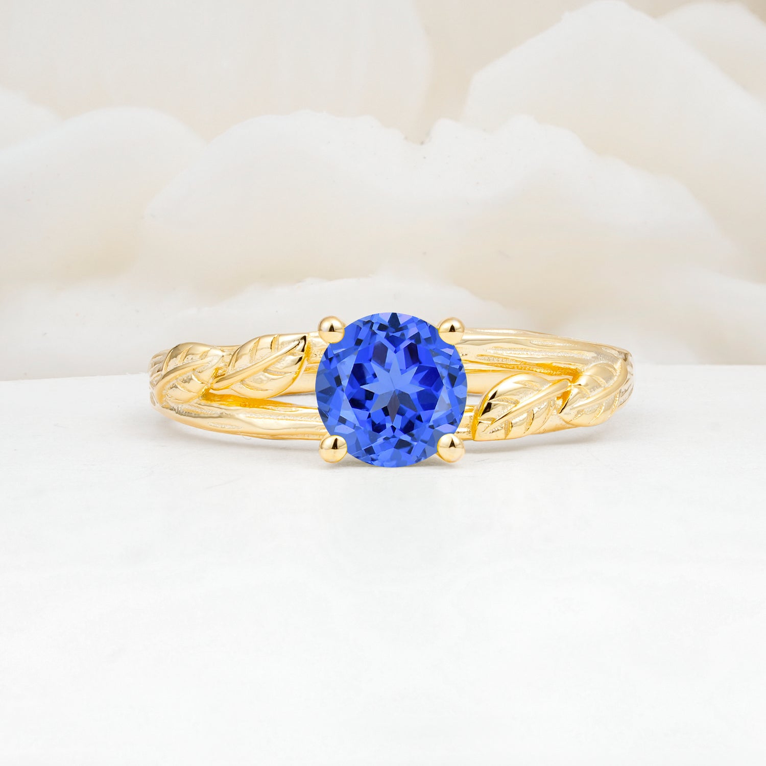 SR17587 Sapphire Ring - Yellow-Gold