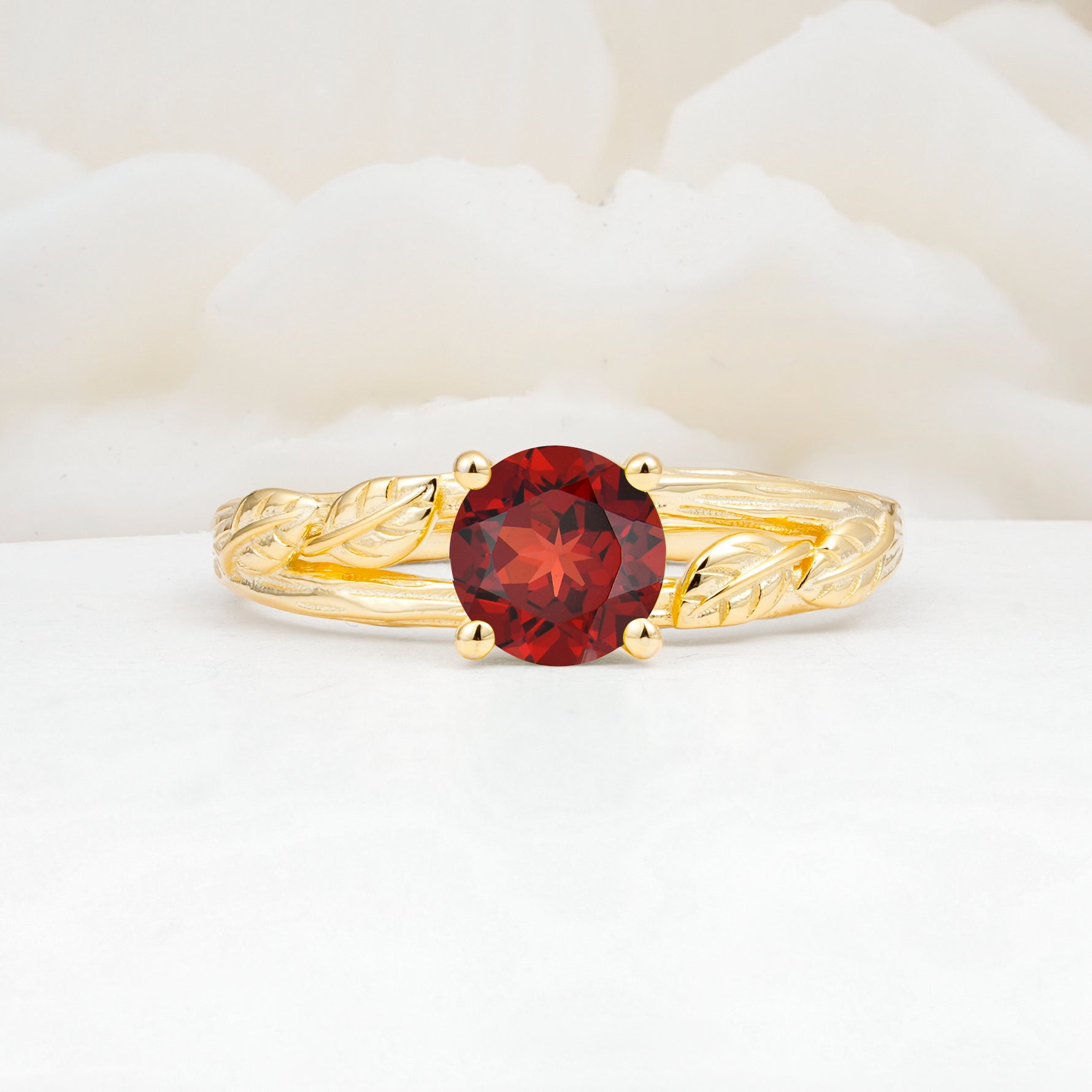 SR17587 Garnet Ring - Yellow-Gold