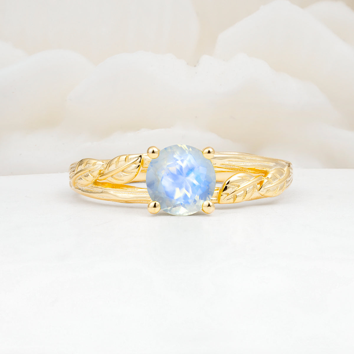 SR17587 Moonstone Ring - Yellow-Gold