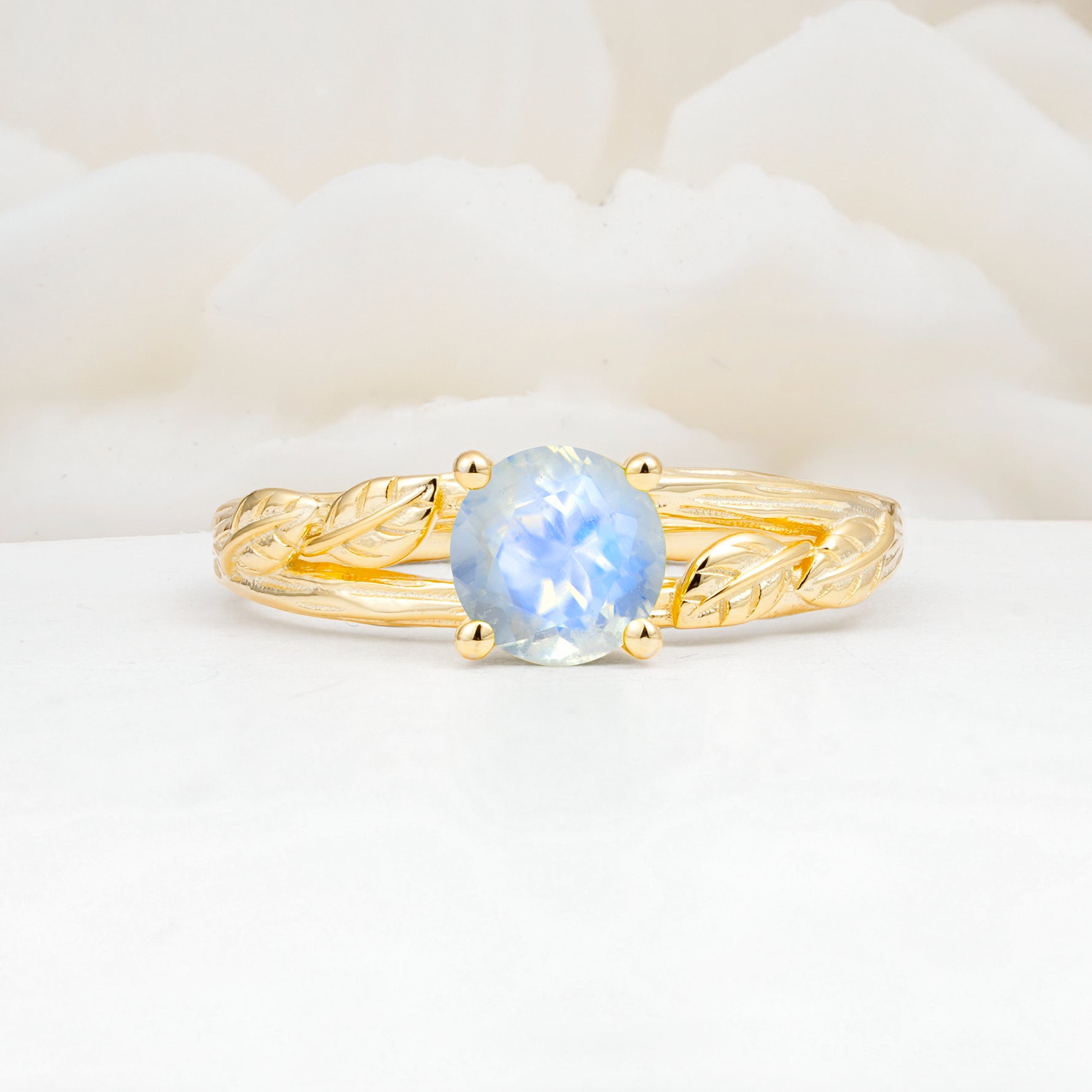 SR17587 Moonstone Ring - Yellow-Gold